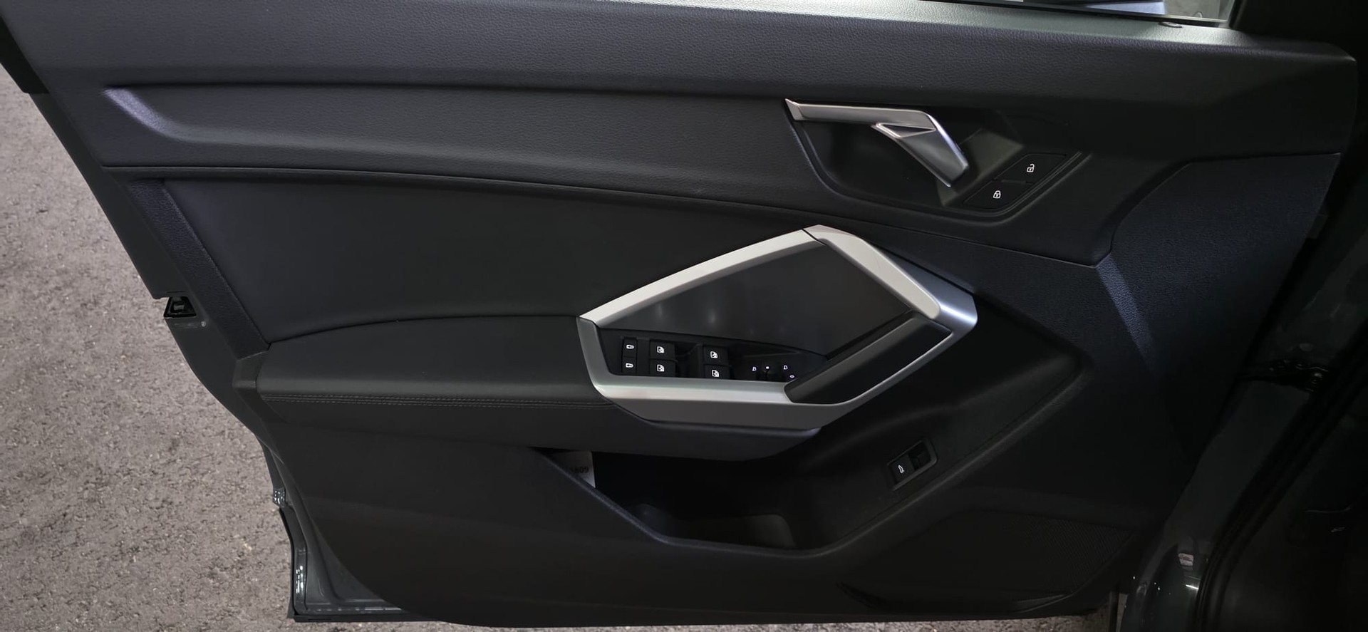 AUDI Q3 35 TFSI S-tronic *CH-Fahrzeug*-image-14