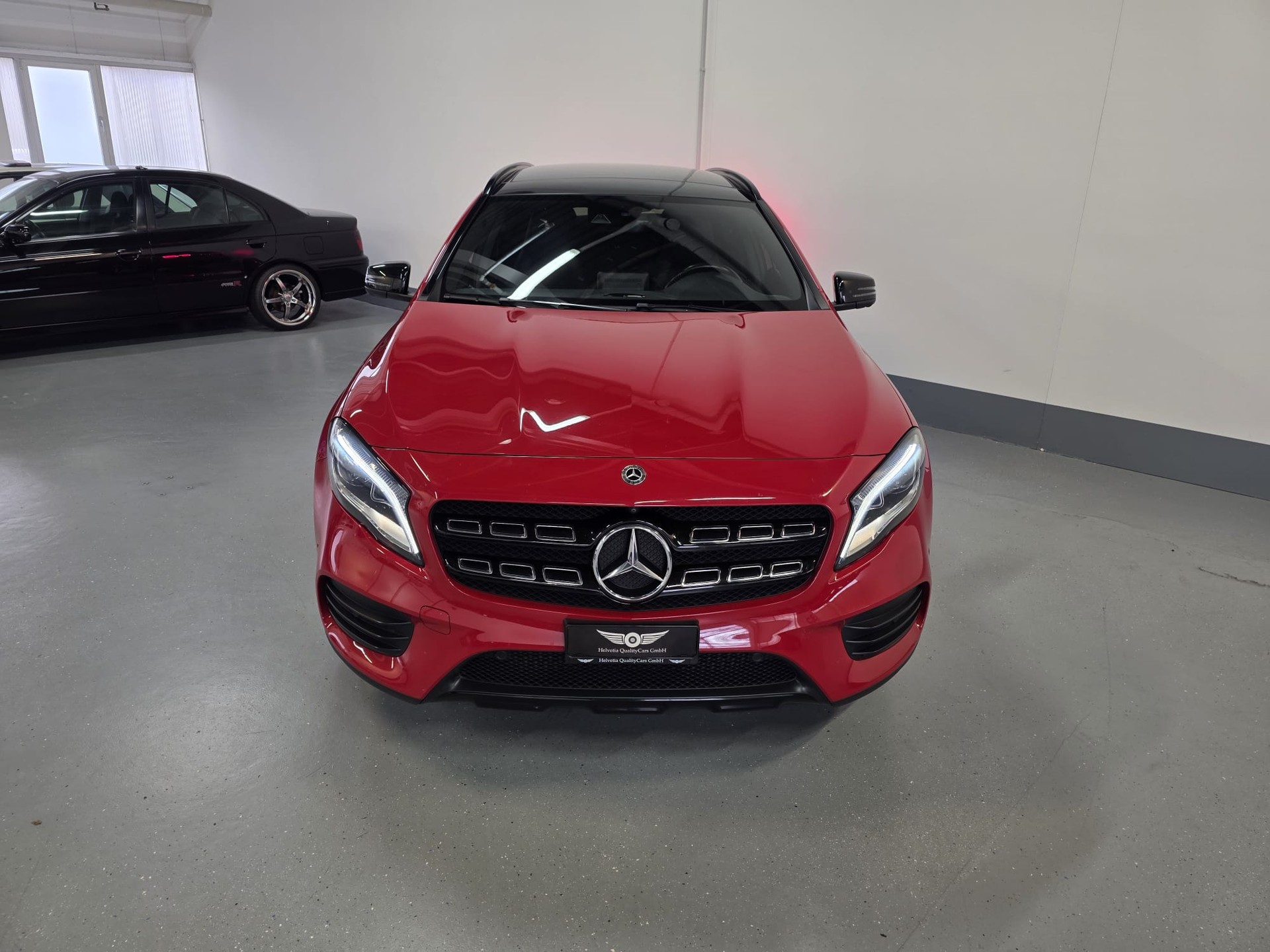 MERCEDES-BENZ GLA 250 AMG Line 4Matic 7G-DCT-image-4