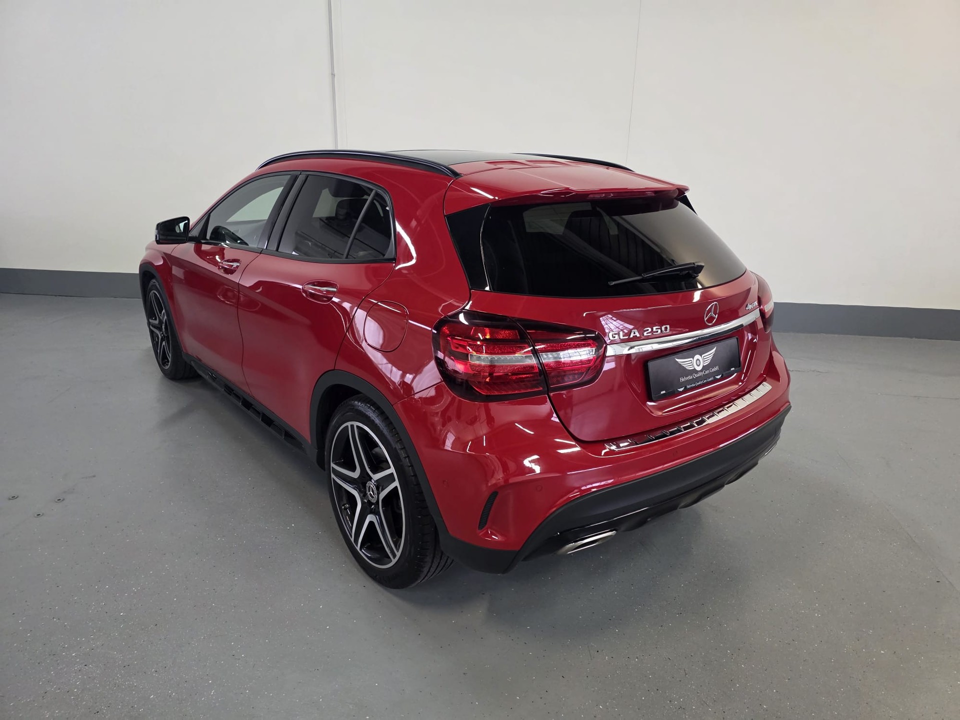 MERCEDES-BENZ GLA 250 AMG Line 4Matic 7G-DCT-image-14