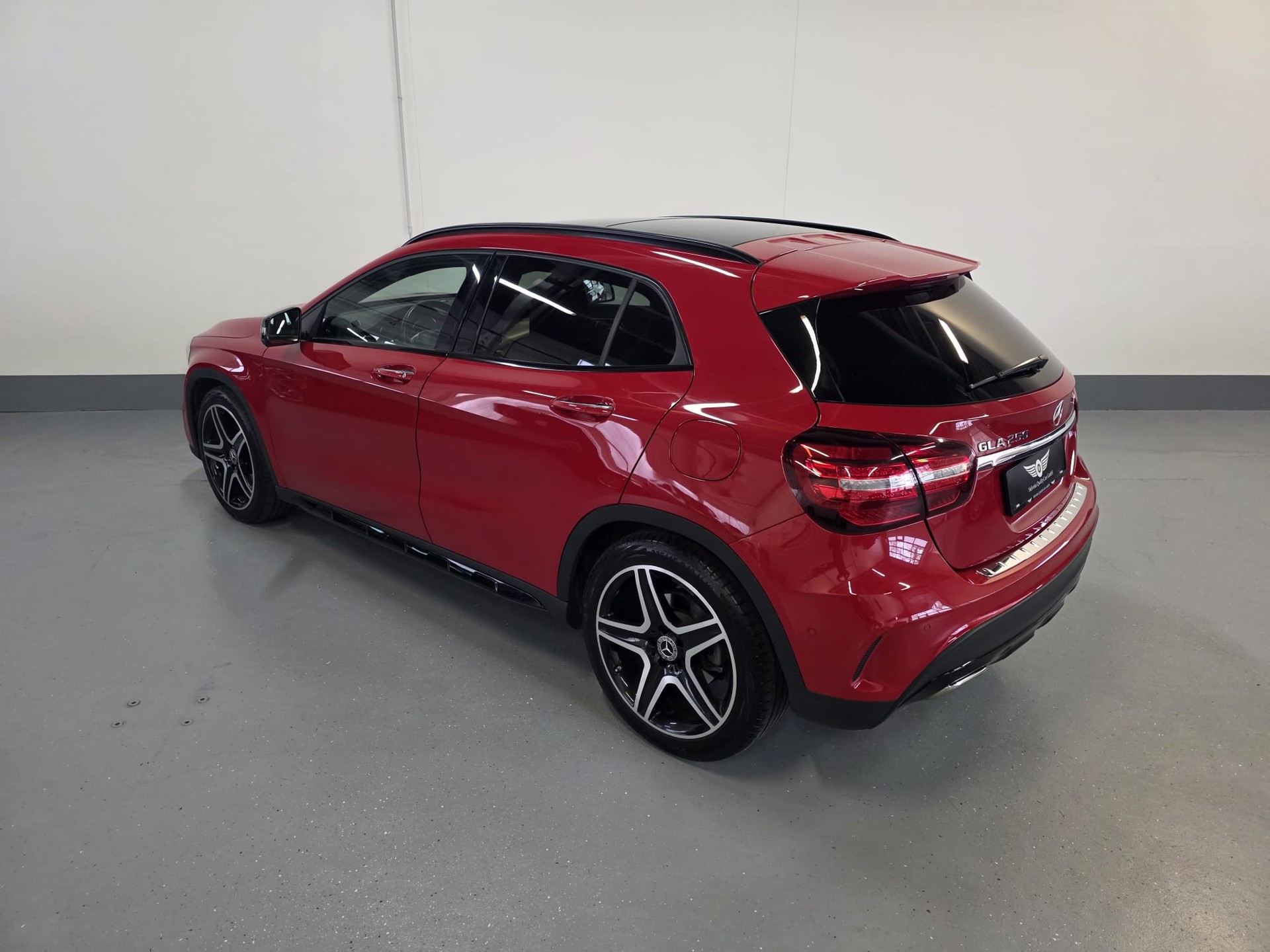 MERCEDES-BENZ GLA 250 AMG Line 4Matic 7G-DCT-image-12