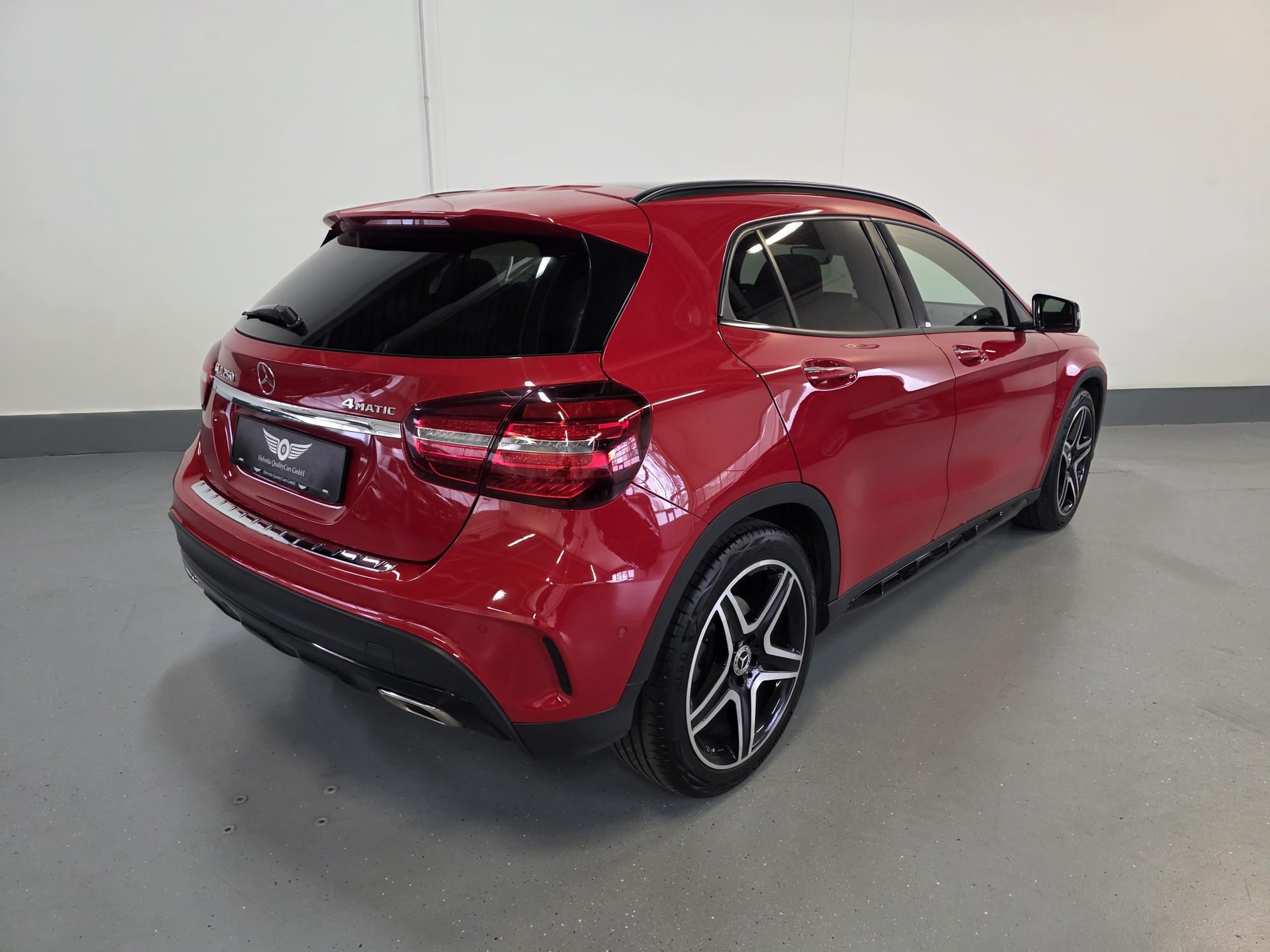MERCEDES-BENZ GLA 250 AMG Line 4Matic 7G-DCT-image-10