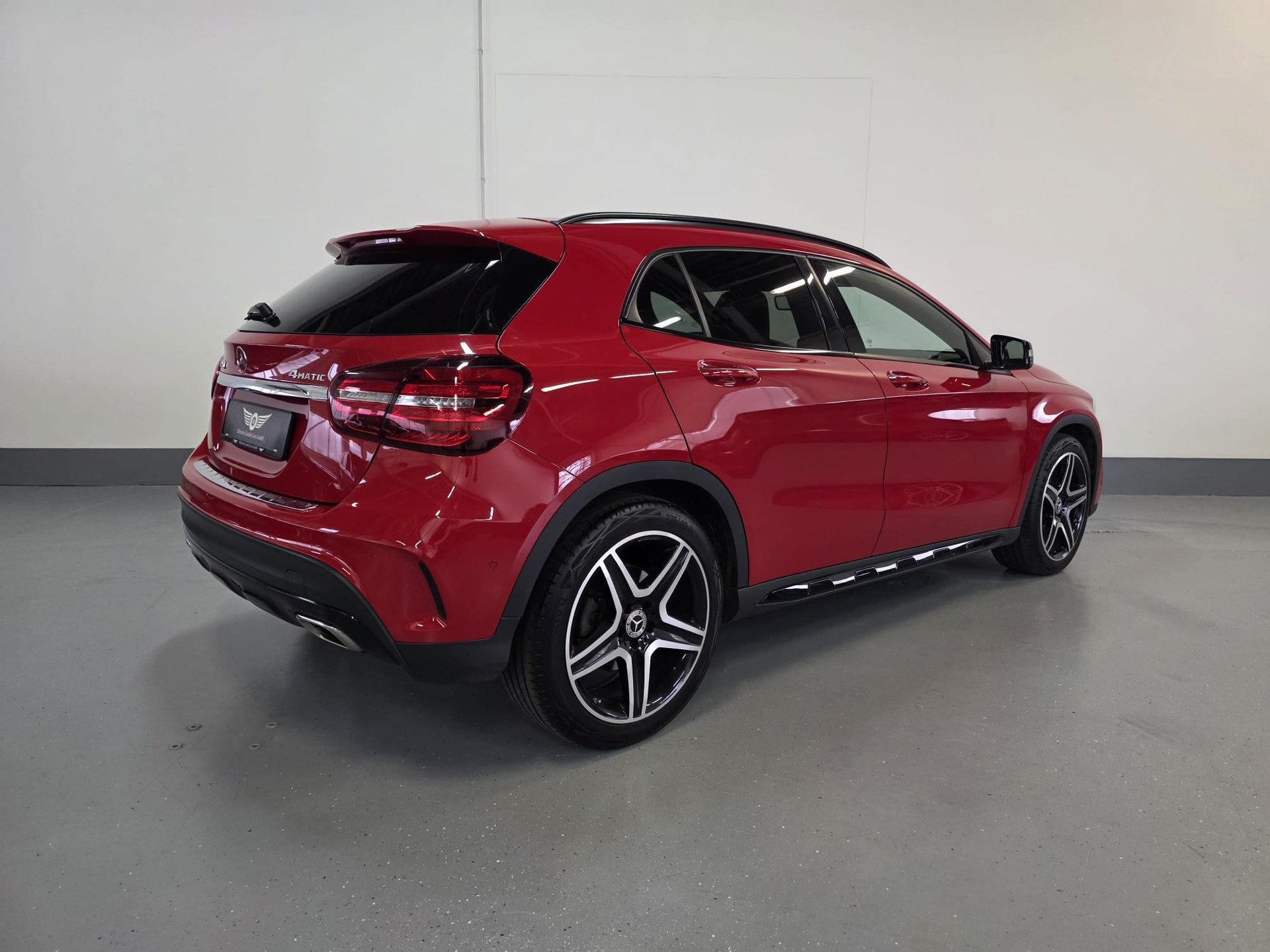 MERCEDES-BENZ GLA 250 AMG Line 4Matic 7G-DCT-image-9