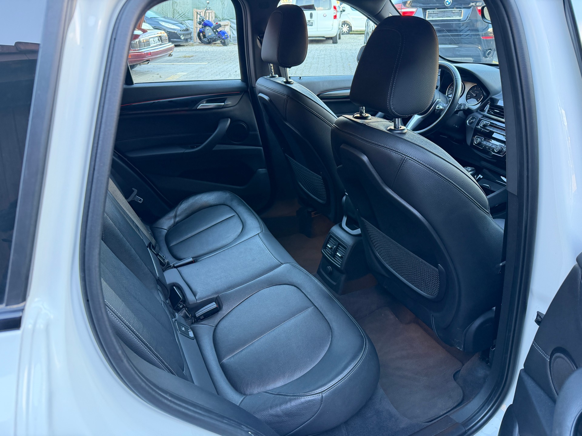 BMW X1 xDrive 25d M Sport Steptronic-image-11
