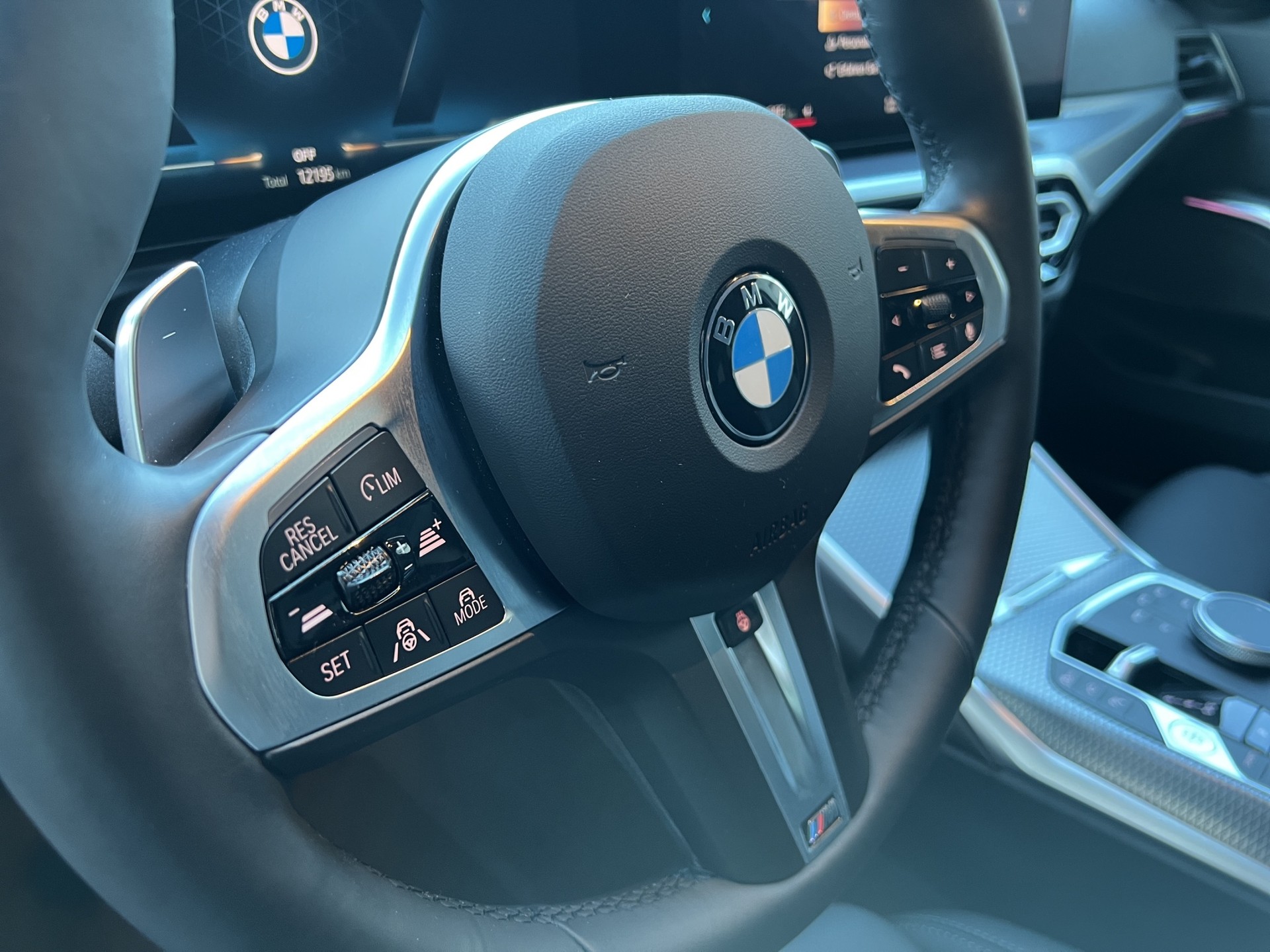 BMW 320d xDr 48V Tour M Sport-image-11