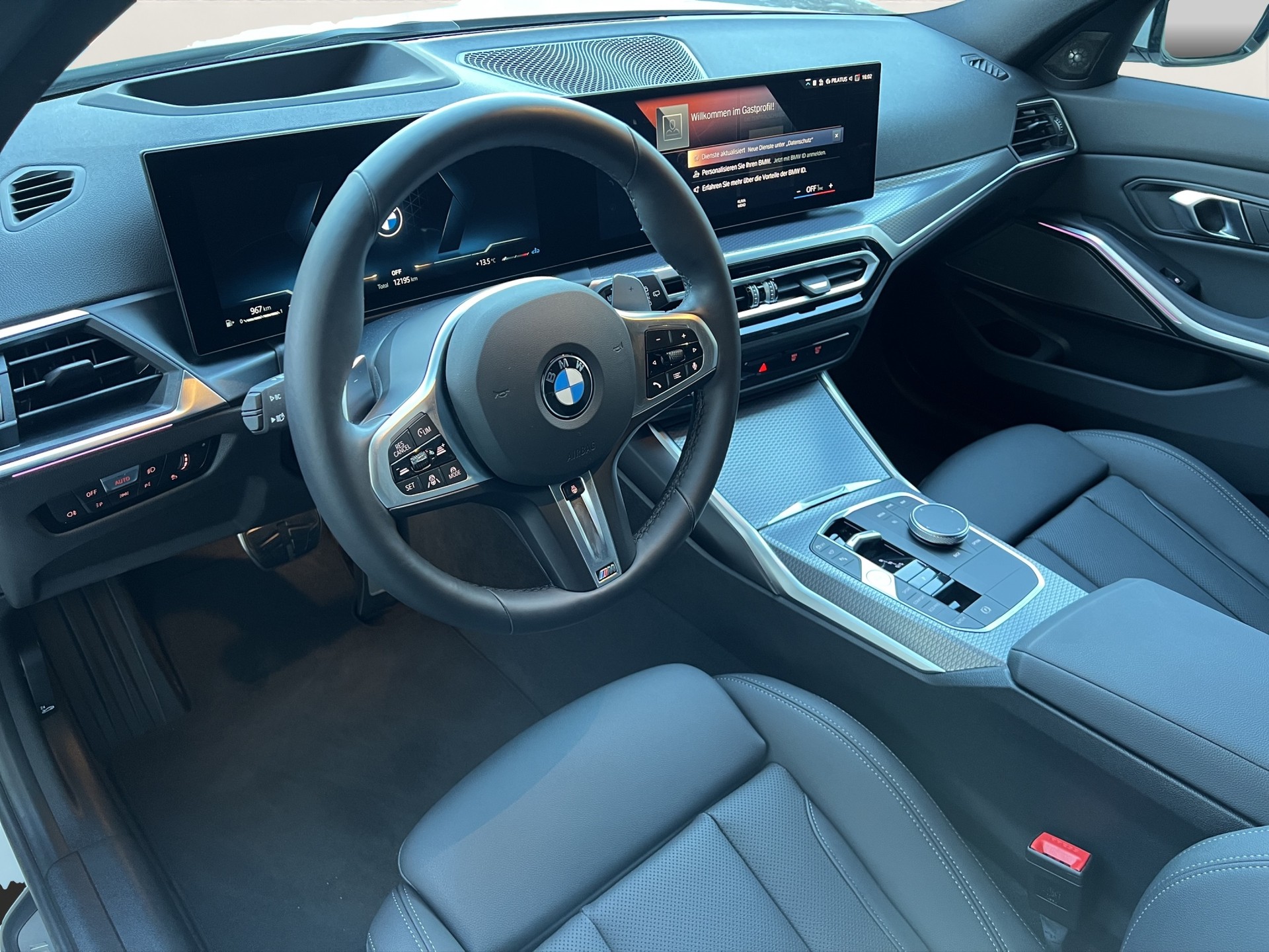 BMW 320d xDr 48V Tour M Sport-image-10