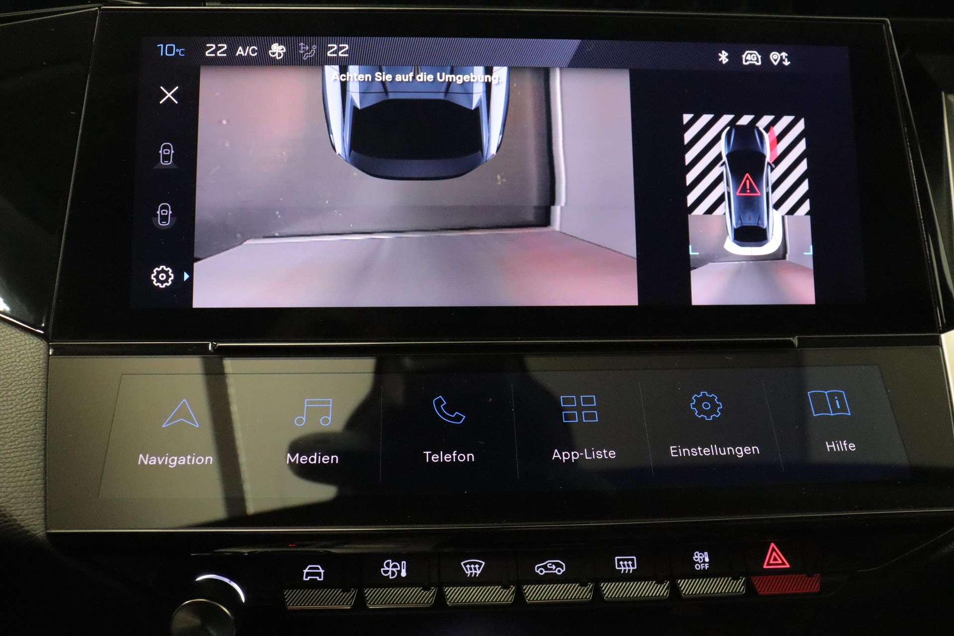 PEUGEOT 408 1.6 PHEV 225 Allure Pack-image-9