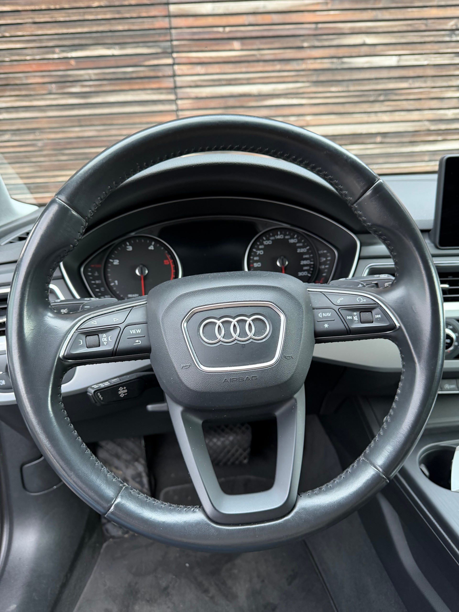 AUDI A4 Avant 2.0 TDI S-tronic-image-5