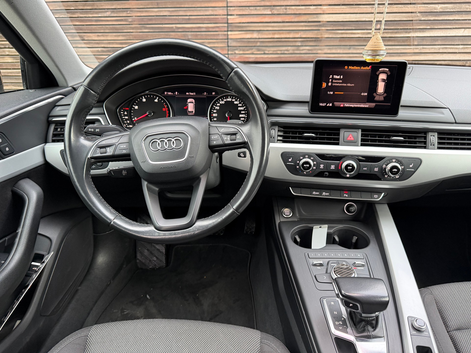 AUDI A4 Avant 2.0 TDI S-tronic-image-6