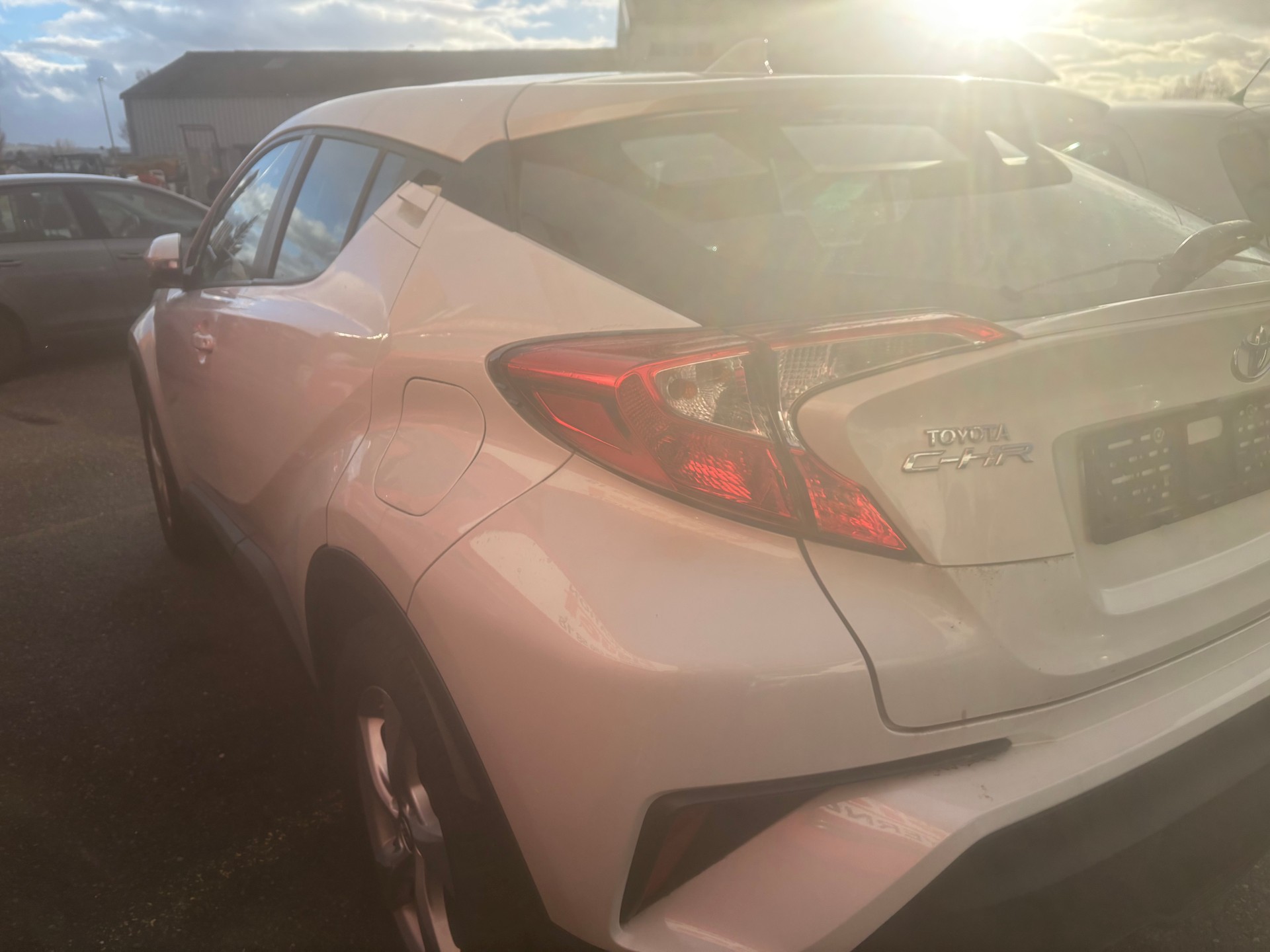 TOYOTA C-HR 1.2 Turbo Trend 4WD Multidrive S-image-4