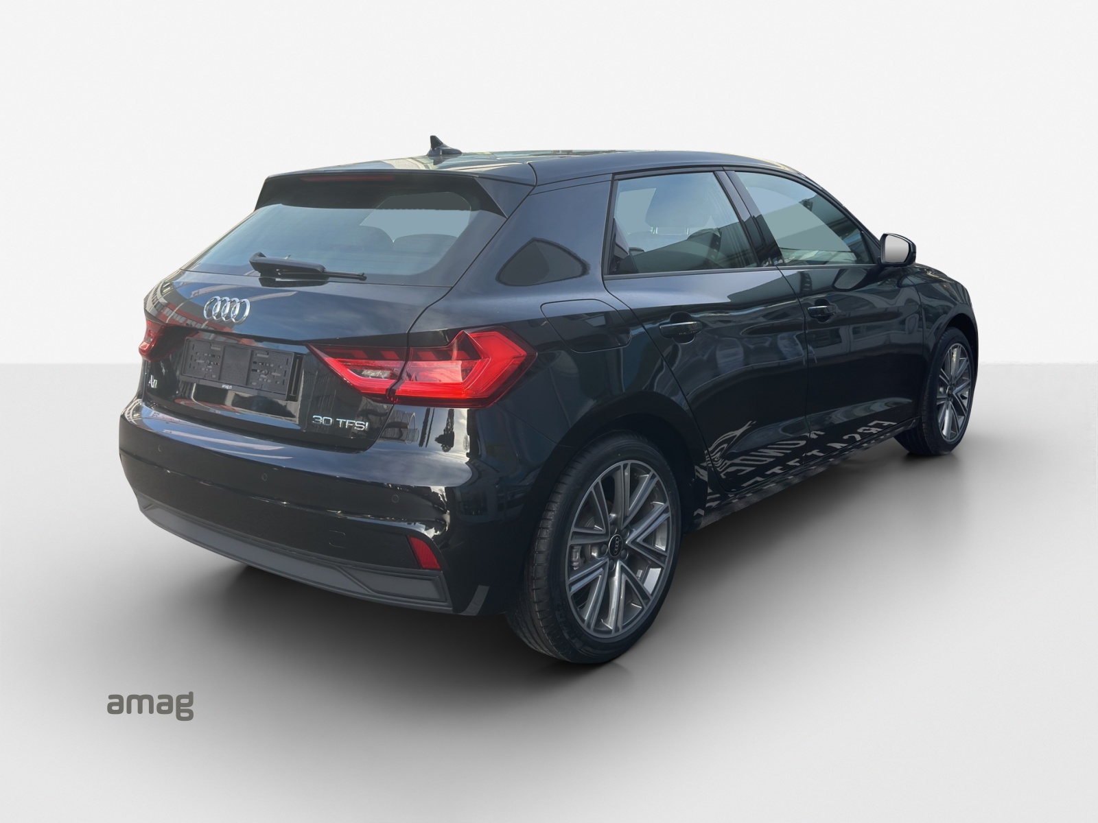 AUDI A1 Sportback 30 TFSI Attraction S-tronic-image-4