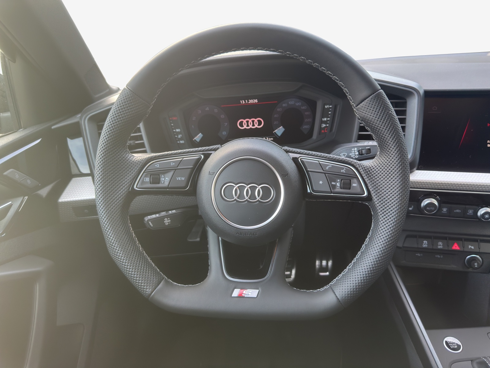 AUDI A1 Sportback 30 TFSI Attraction S-tronic-image-9