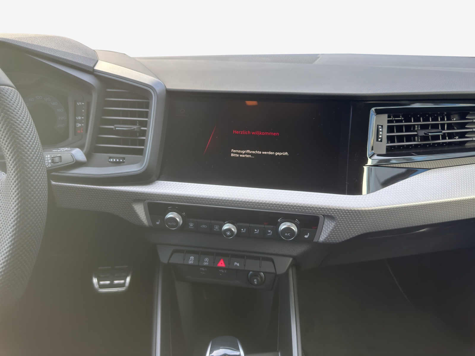 AUDI A1 Sportback 30 TFSI Attraction S-tronic-image-10