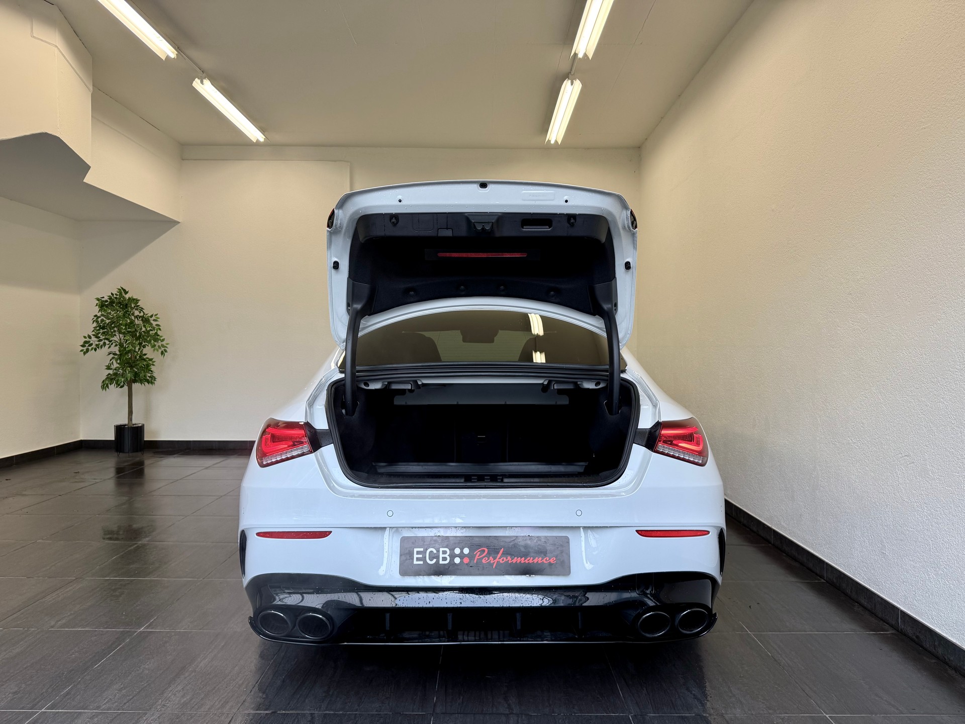 MERCEDES-BENZ CLA 45 S AMG 4Matic+ 8G-DCT-image-10