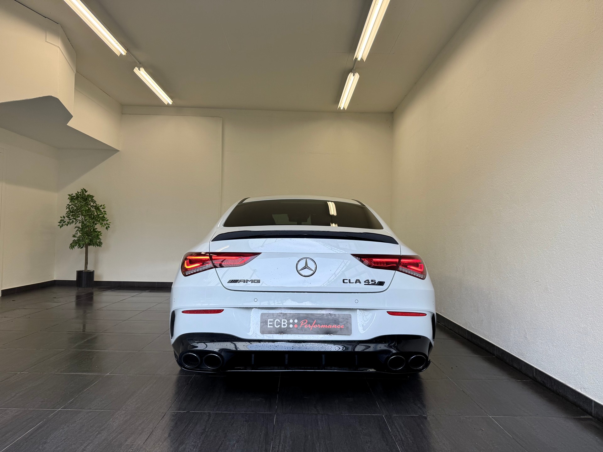 MERCEDES-BENZ CLA 45 S AMG 4Matic+ 8G-DCT-image-9