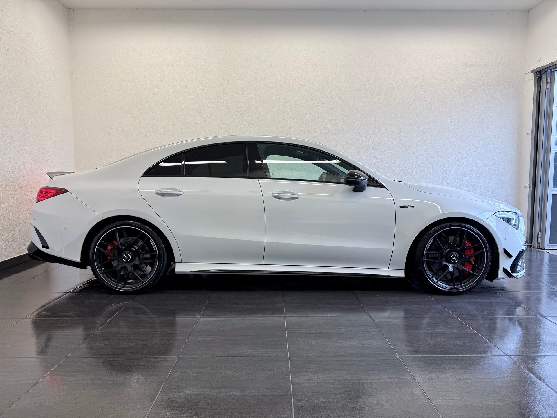 MERCEDES-BENZ CLA 45 S AMG 4Matic+ 8G-DCT-image-4