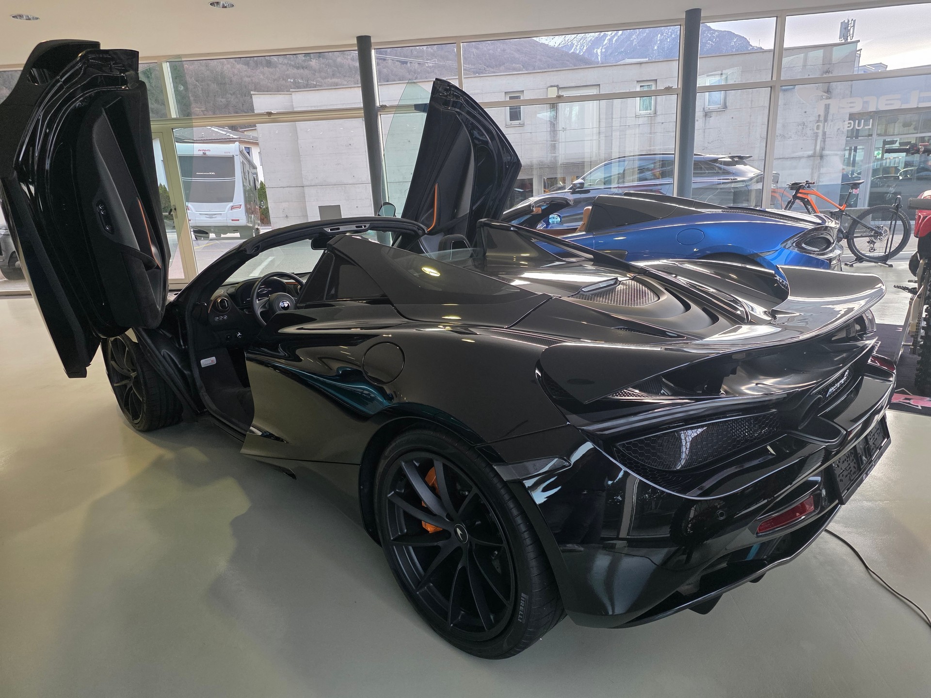 McLAREN 720S Spider Performance 4.0 V8 SSG-image-11