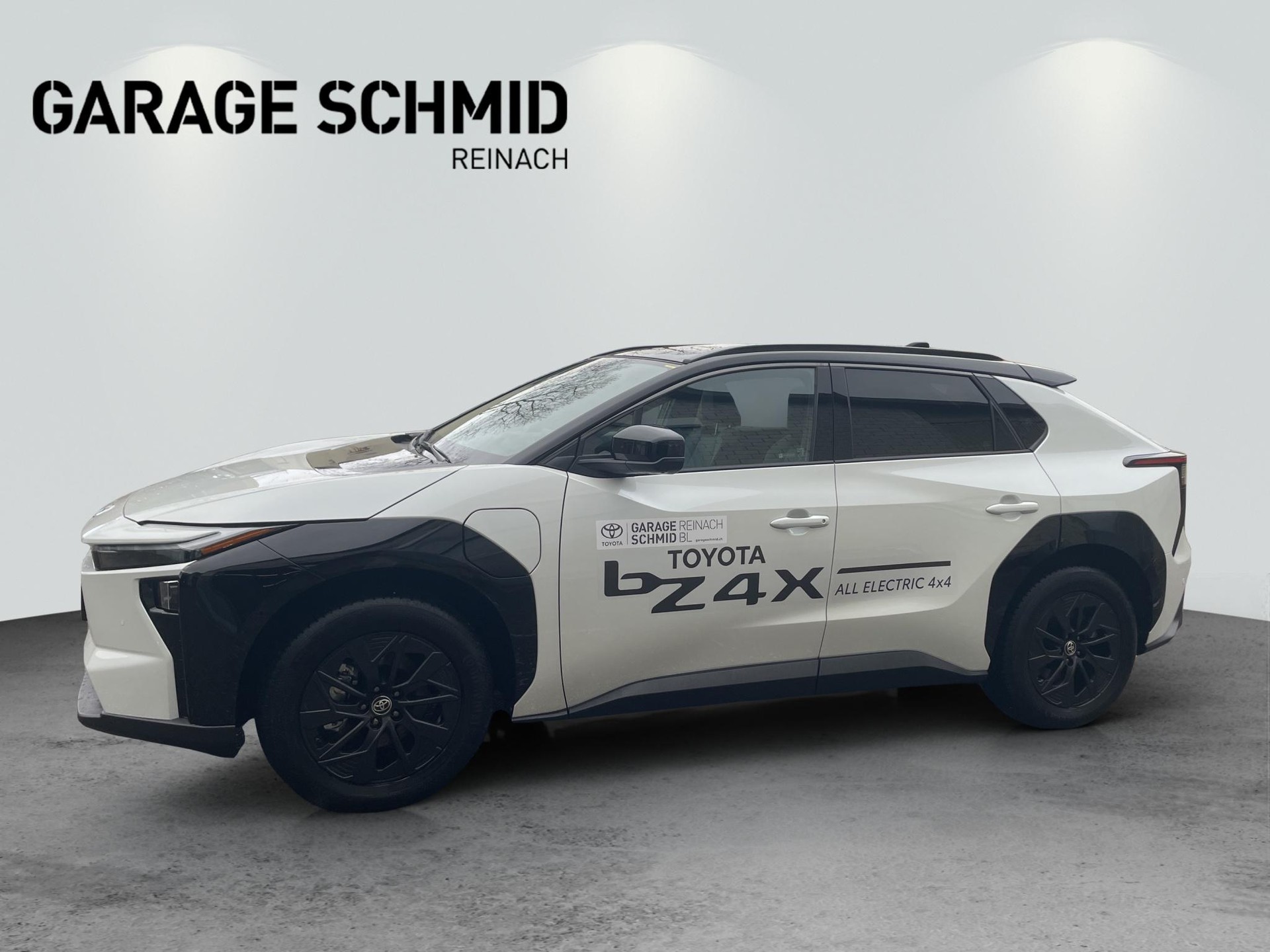 TOYOTA bZ4X Premium AWD-image-2