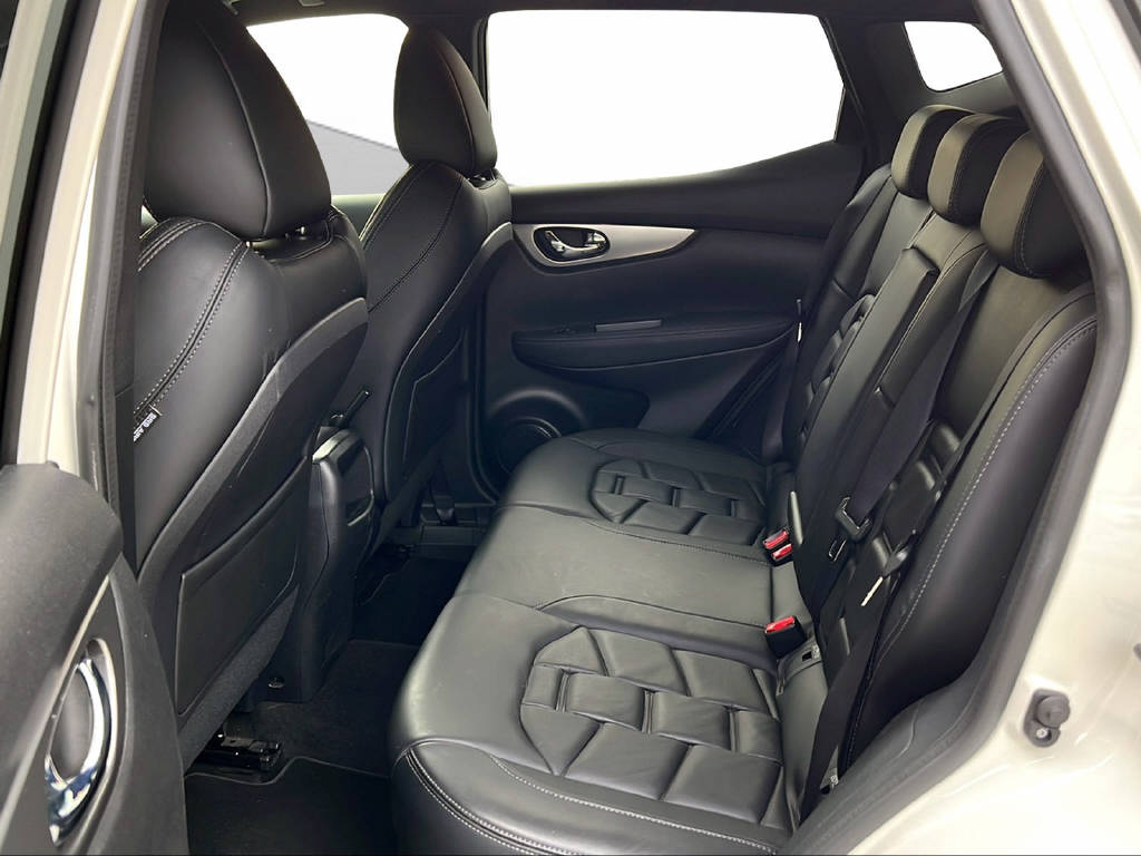 NISSAN Qashqai 1.5 dCi Tekna+-image-8