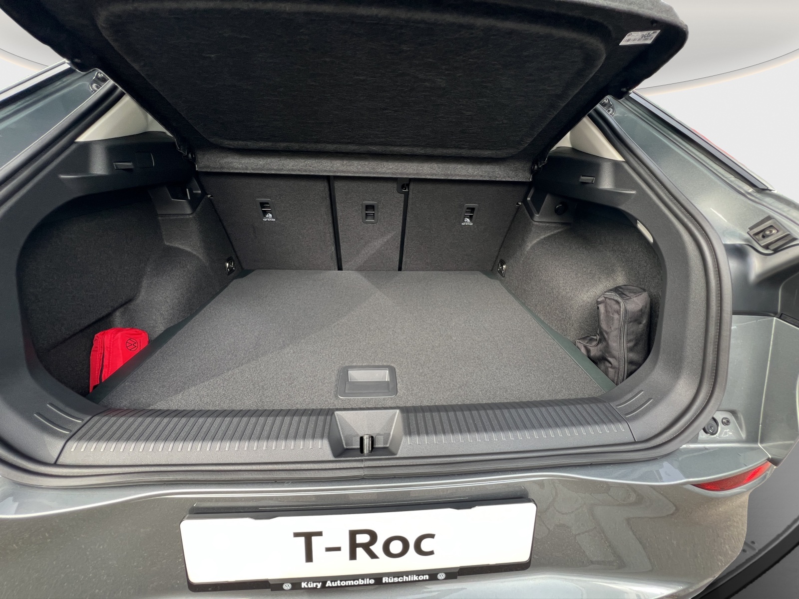 VW T-Roc 1.5 eTSI mHEV Life DSG-image-12