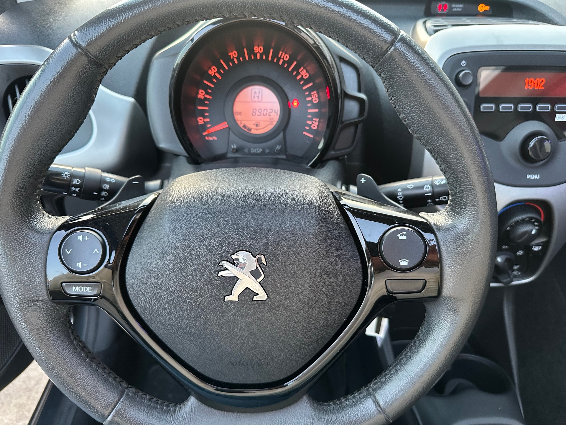 PEUGEOT 108 1.0 VTi Active Top ETG-image-7