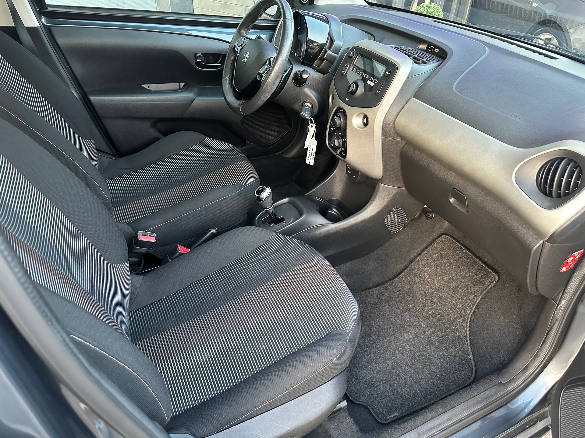 PEUGEOT 108 1.0 VTi Active Top ETG-image-10