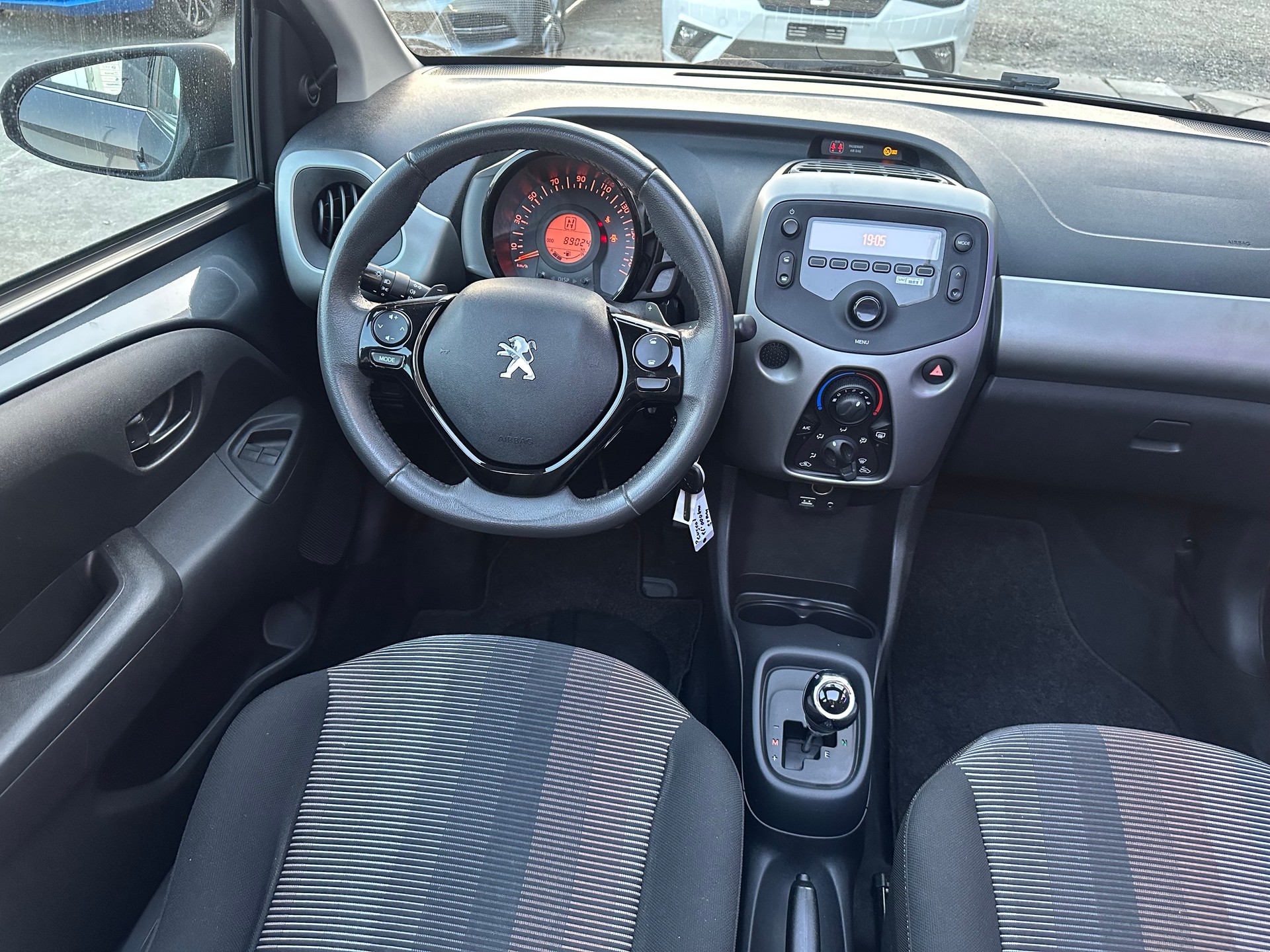 PEUGEOT 108 1.0 VTi Active Top ETG-image-13