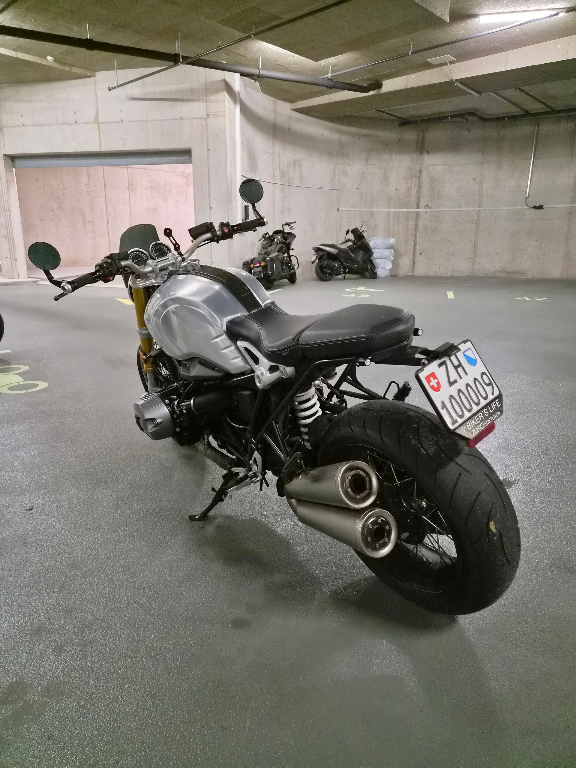 BMW R nineT Pure ABS-image-4
