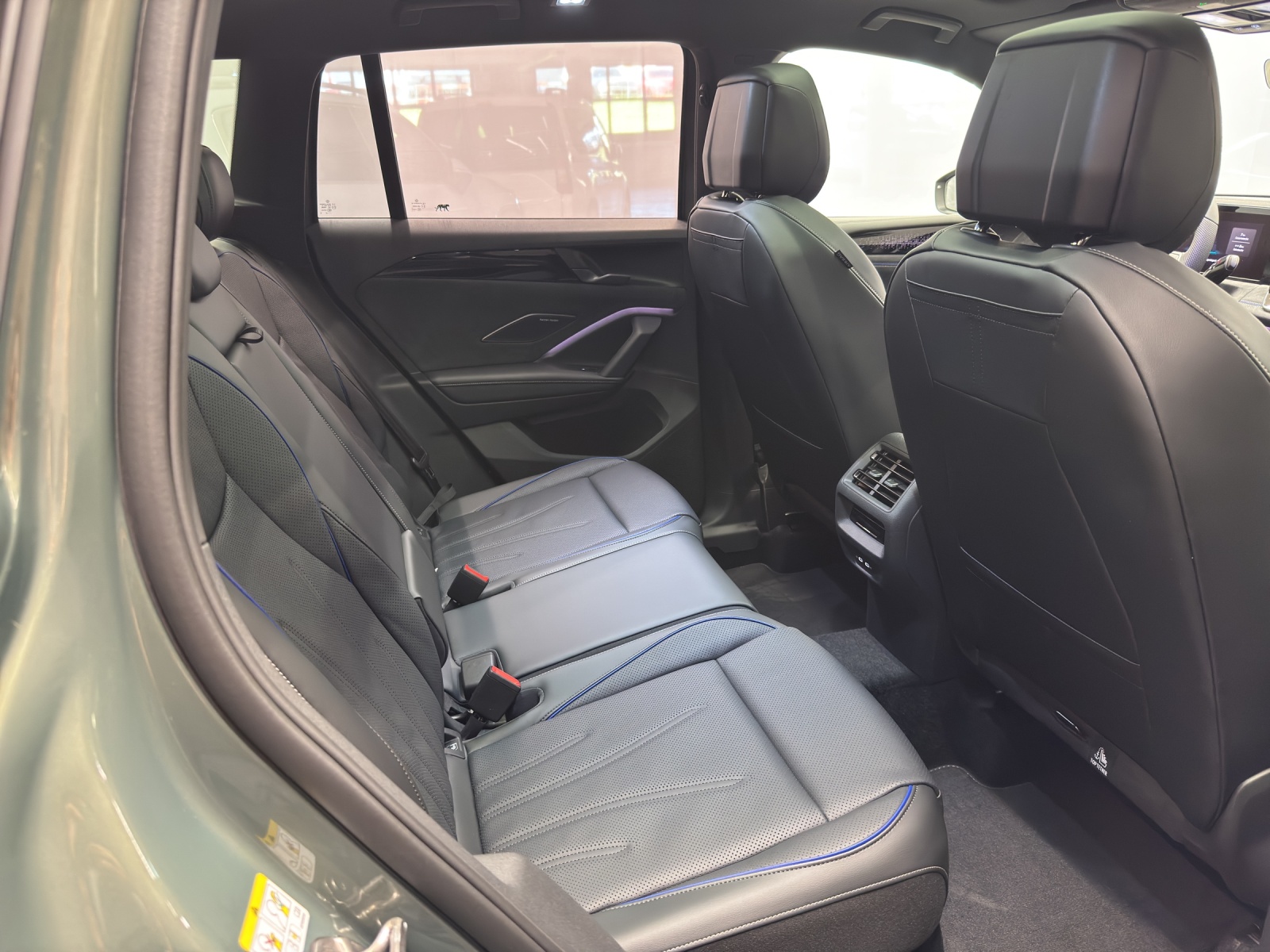 VW Tiguan 2.0 TSI R-Line Plus DSG 4motion-image-9
