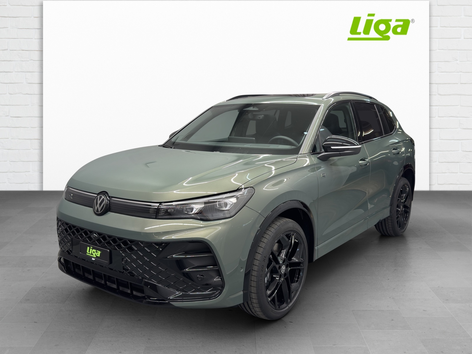 VW Tiguan 2.0 TSI R-Line Plus DSG 4motion-showroom-element-1