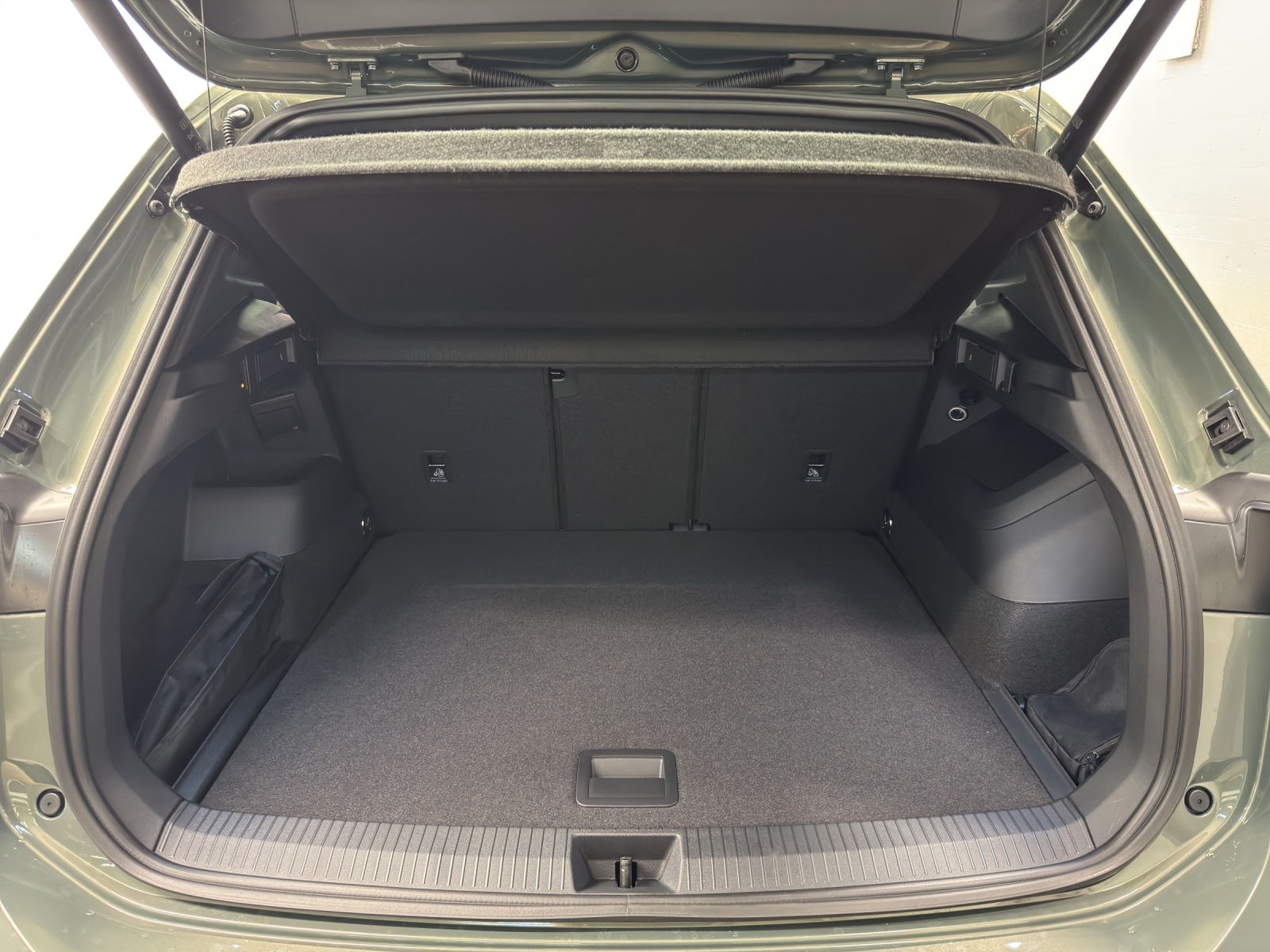 VW Tiguan 2.0 TSI R-Line Plus DSG 4motion-image-10