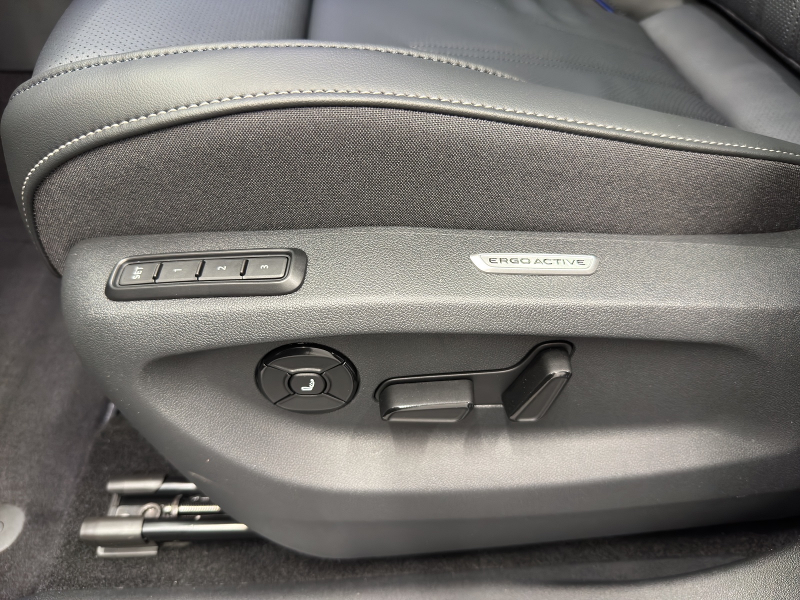 VW Tiguan 2.0 TSI R-Line Plus DSG 4motion-image-14