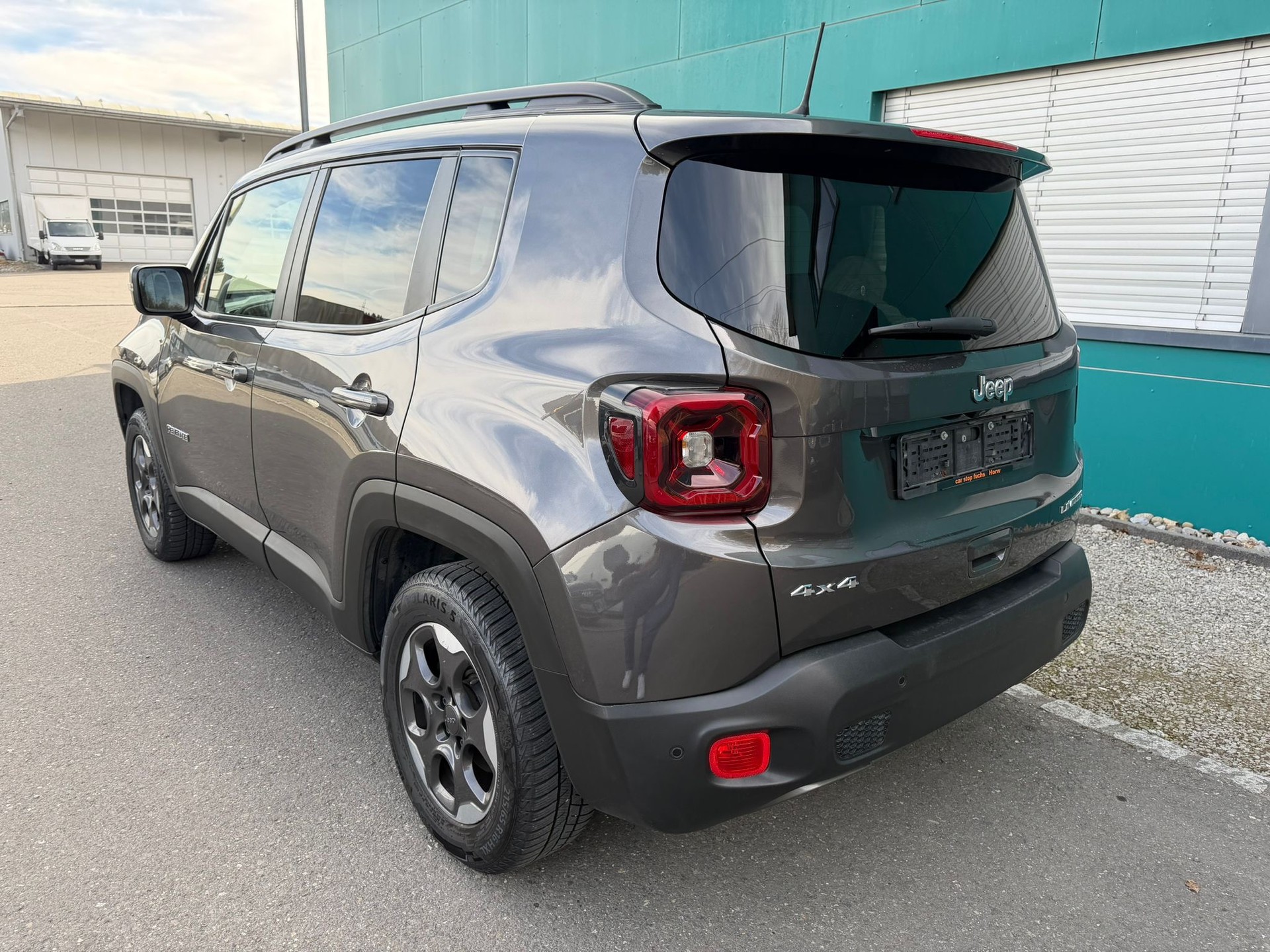 JEEP Renegade 1.3 Turbo Limited AWD-image-3