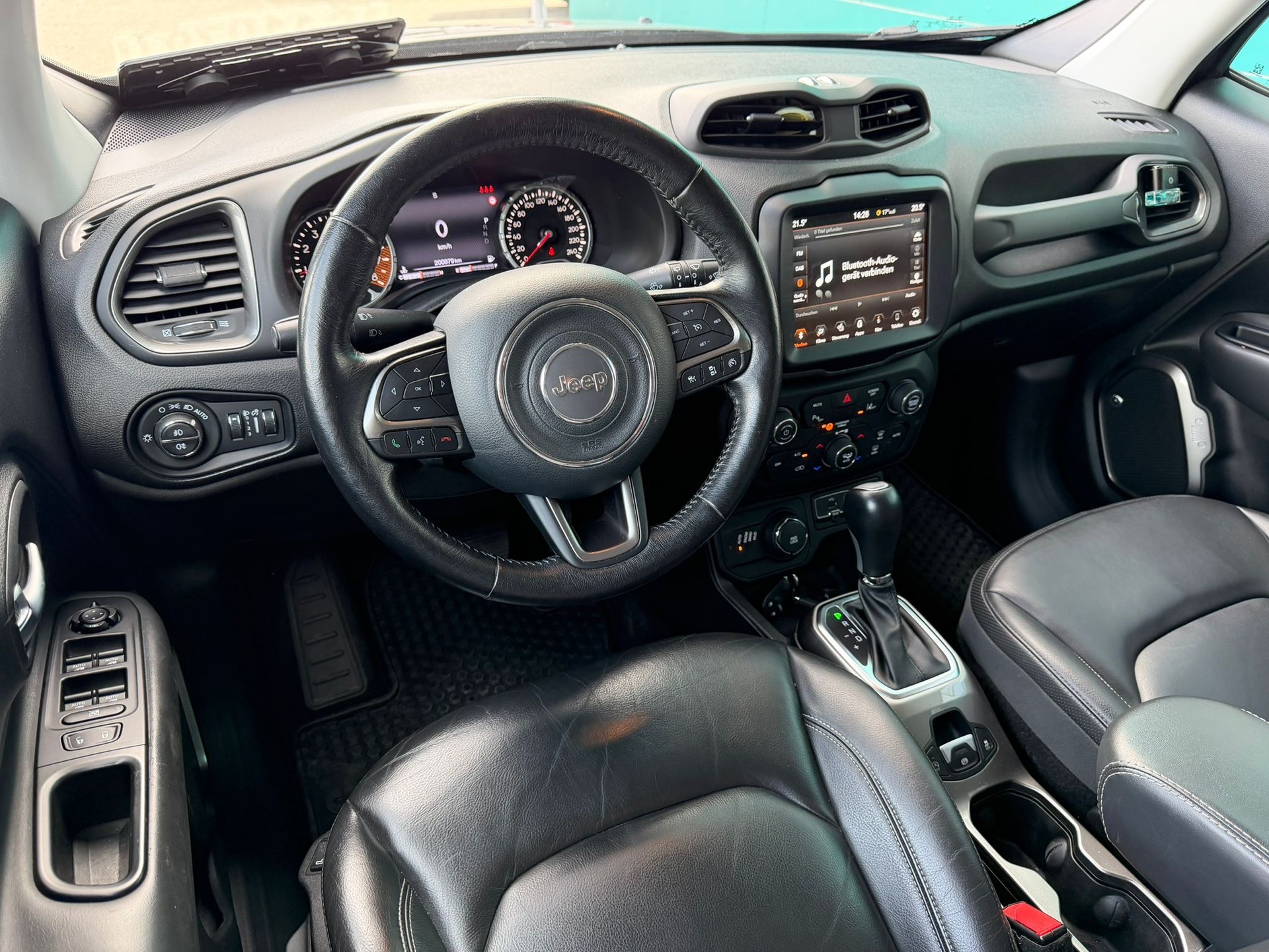 JEEP Renegade 1.3 Turbo Limited AWD-image-7