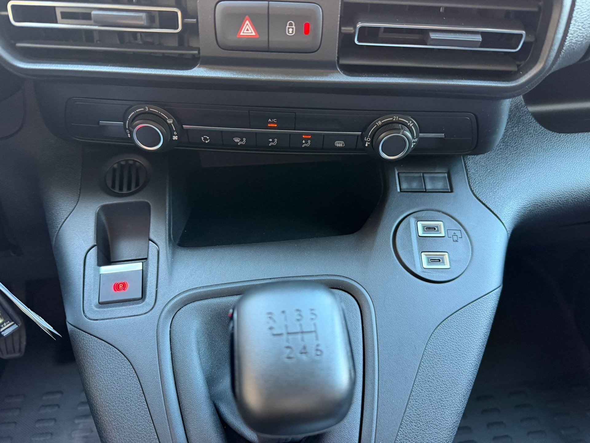 TOYOTA Proace City Meister - L1 1,5-D-image-10