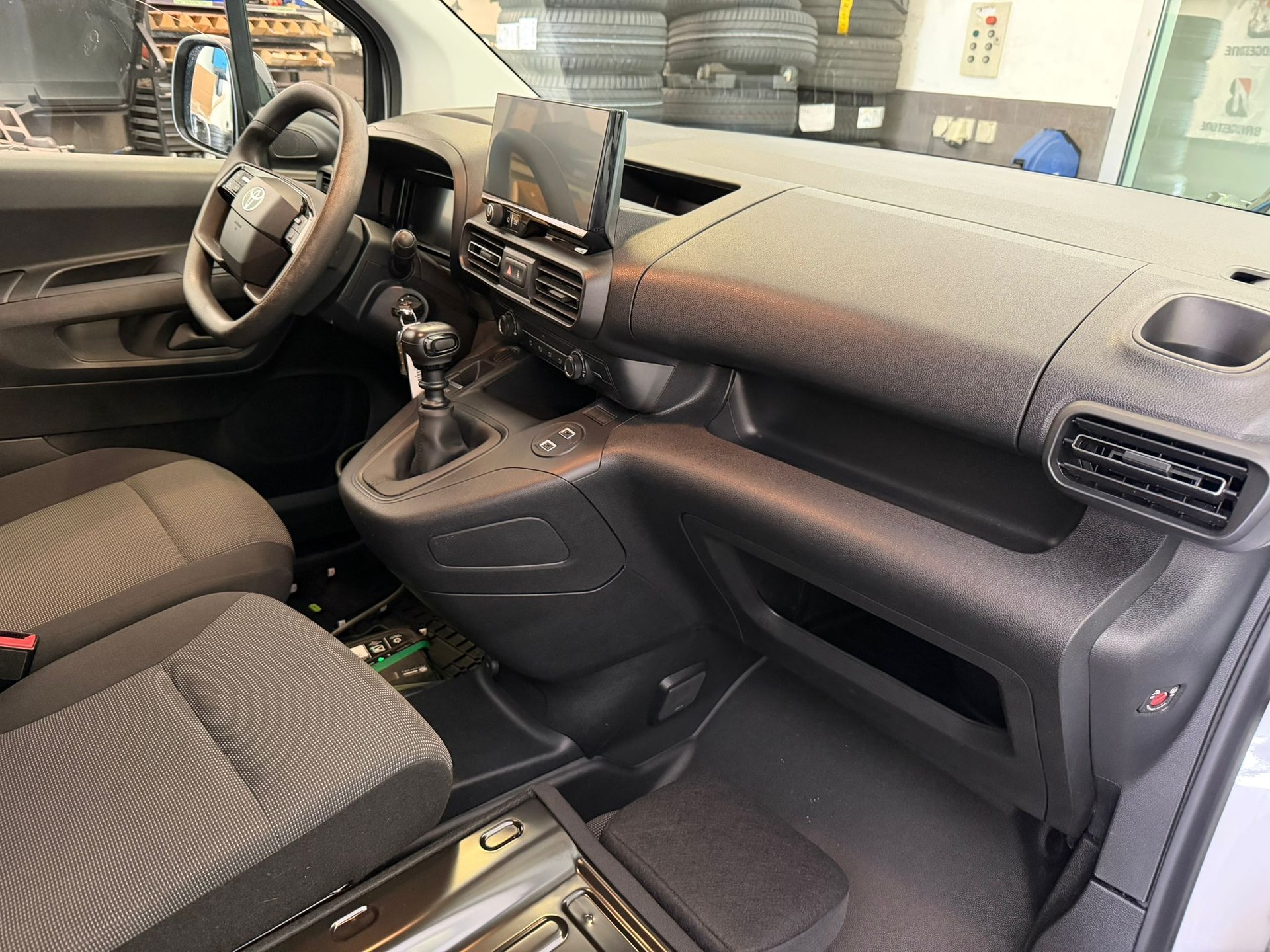 TOYOTA Proace City Meister - L1 1,5-D-image-11