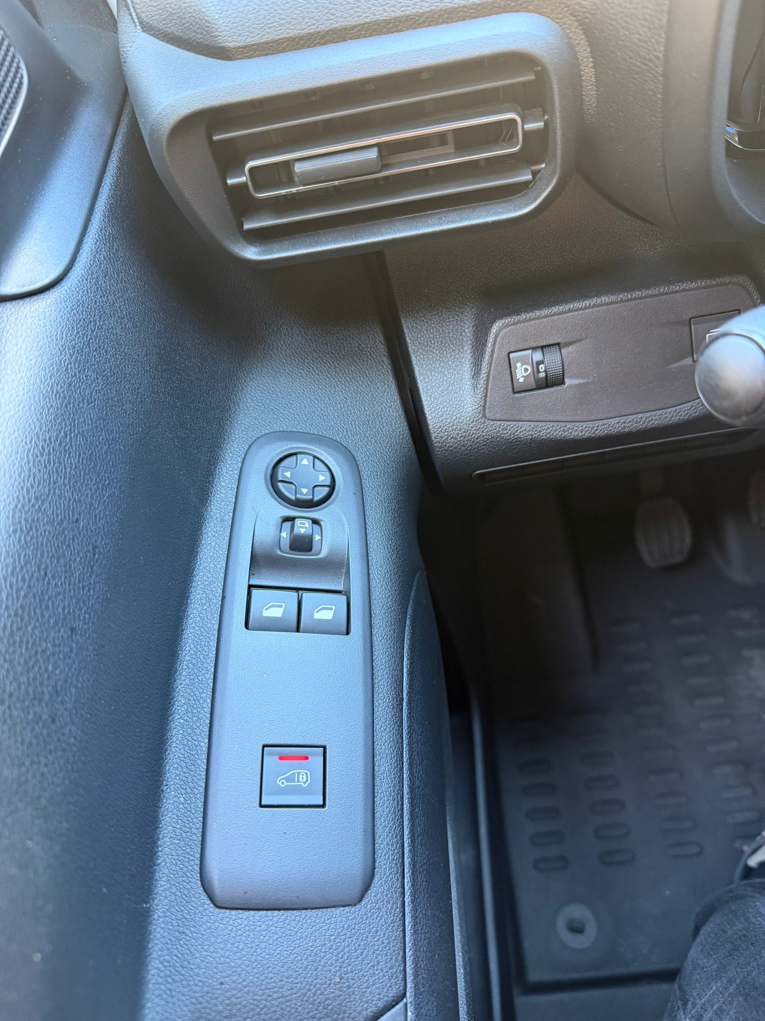 TOYOTA Proace City Meister - L1 1,5-D-image-14