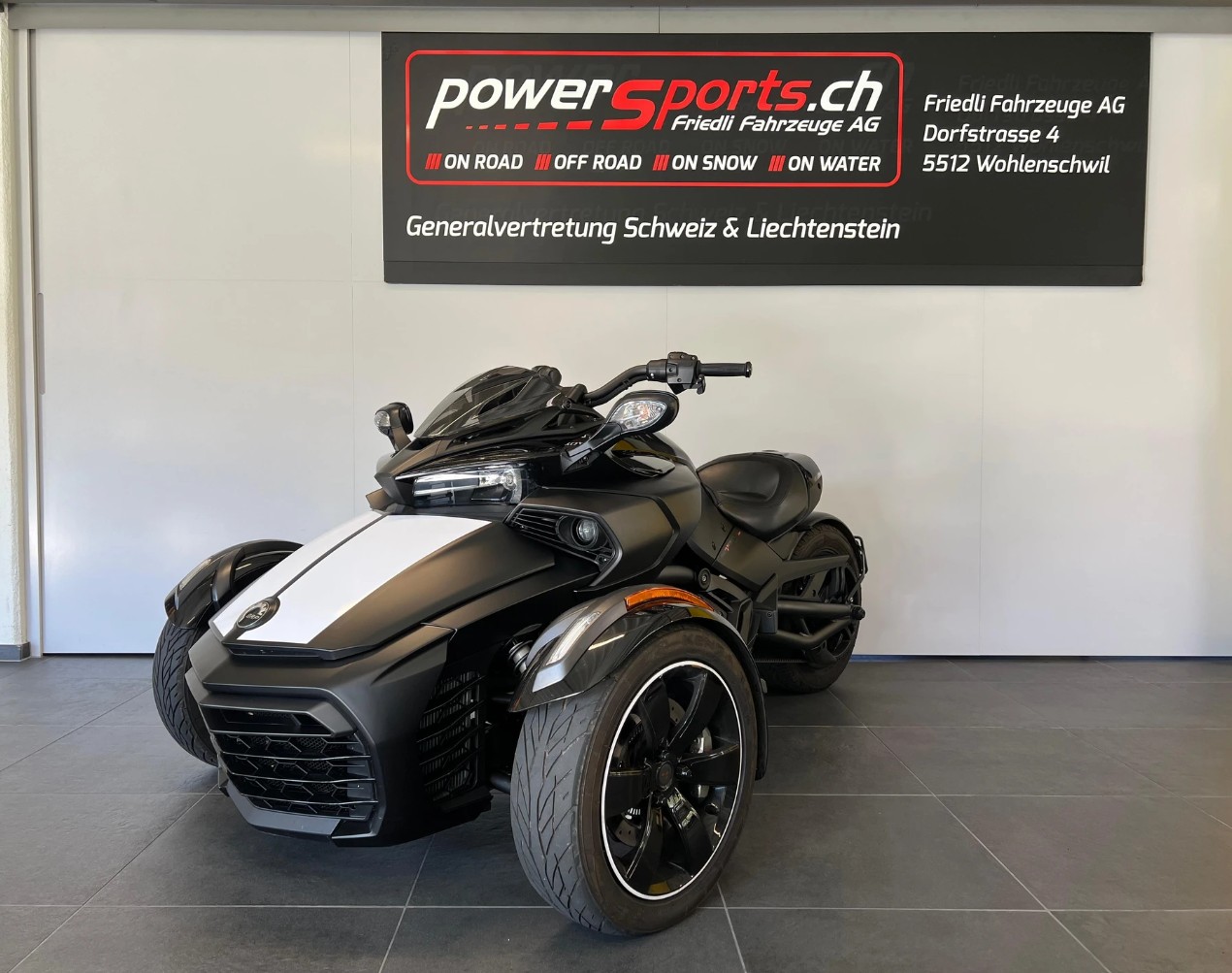 CAN-AM Spyder F3-S SE6-showroom-element-2