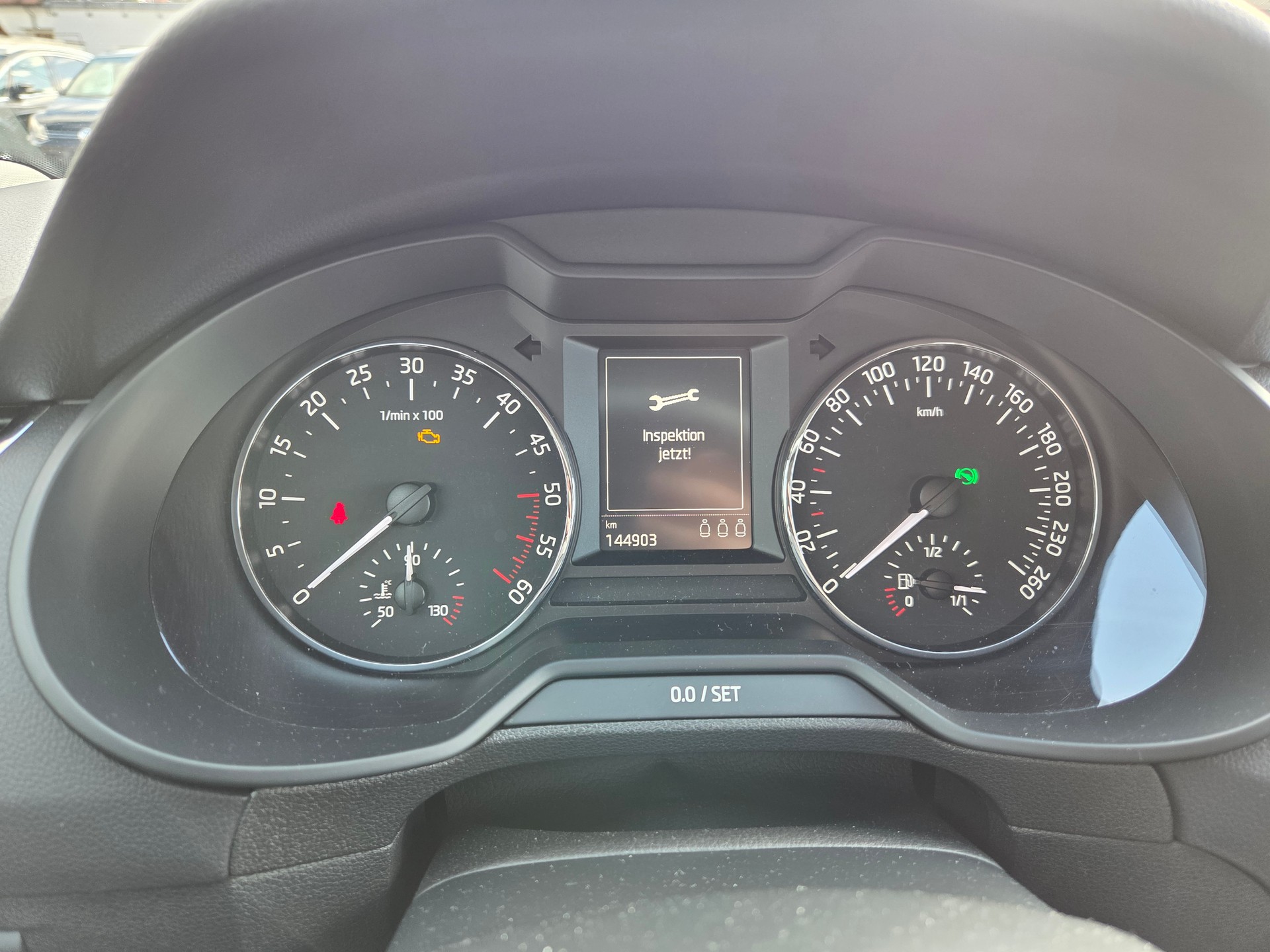 SKODA Octavia Combi 1.6 TDI Ambition DSG-image-18
