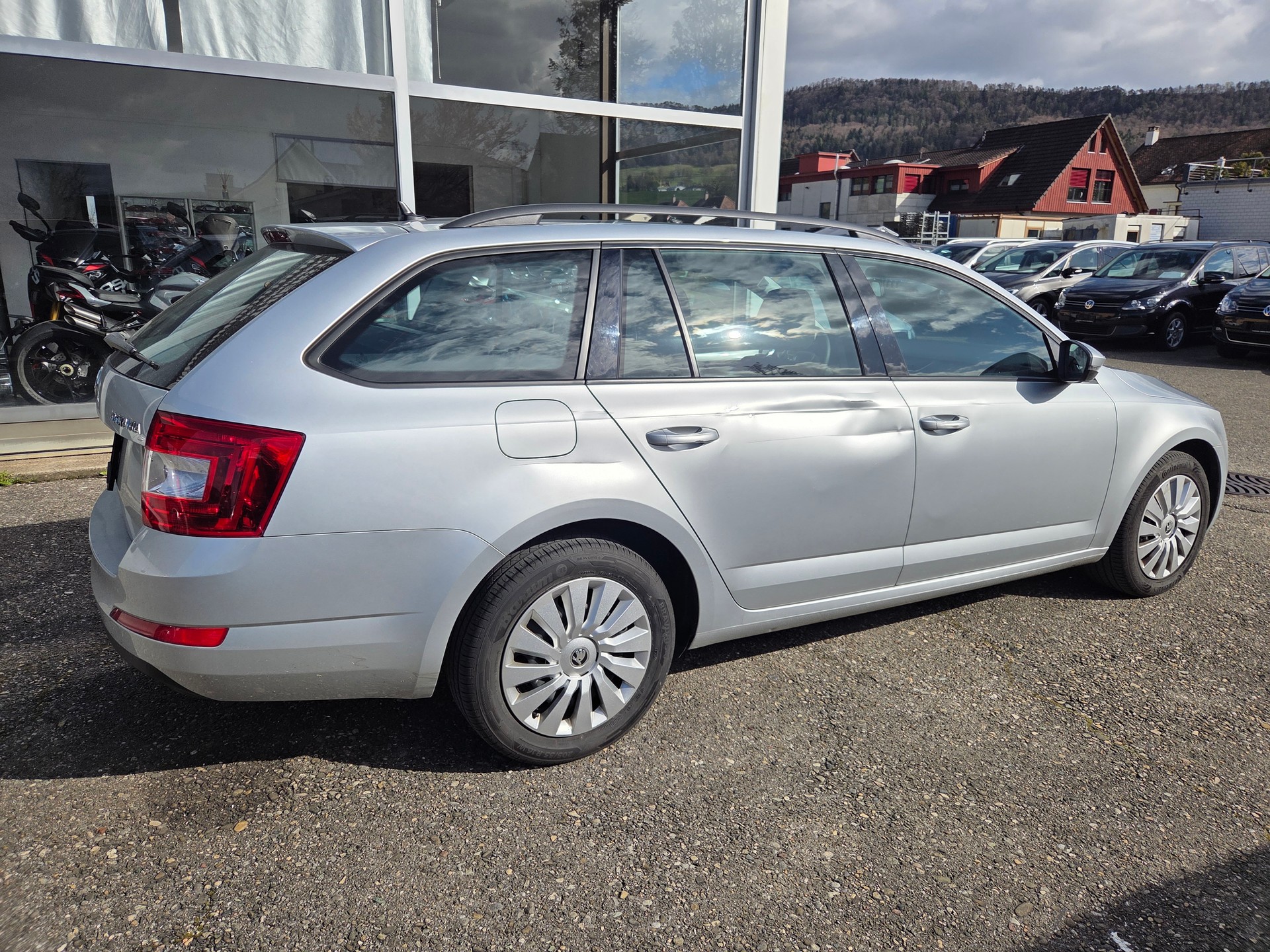 SKODA Octavia Combi 1.6 TDI Ambition DSG-image-8