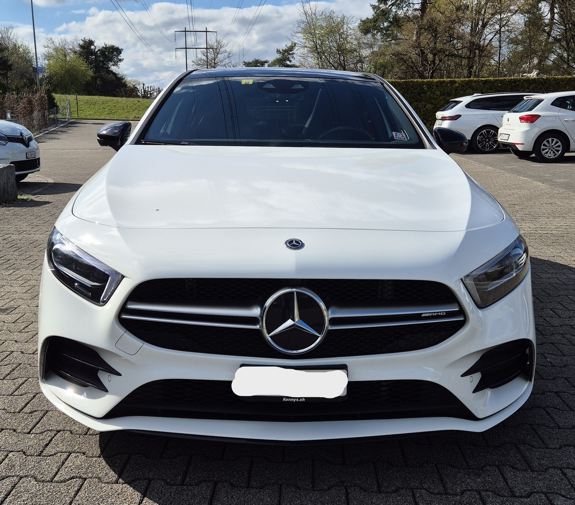 MERCEDES-BENZ A 35 AMG 4Matic Speedshift-image-3