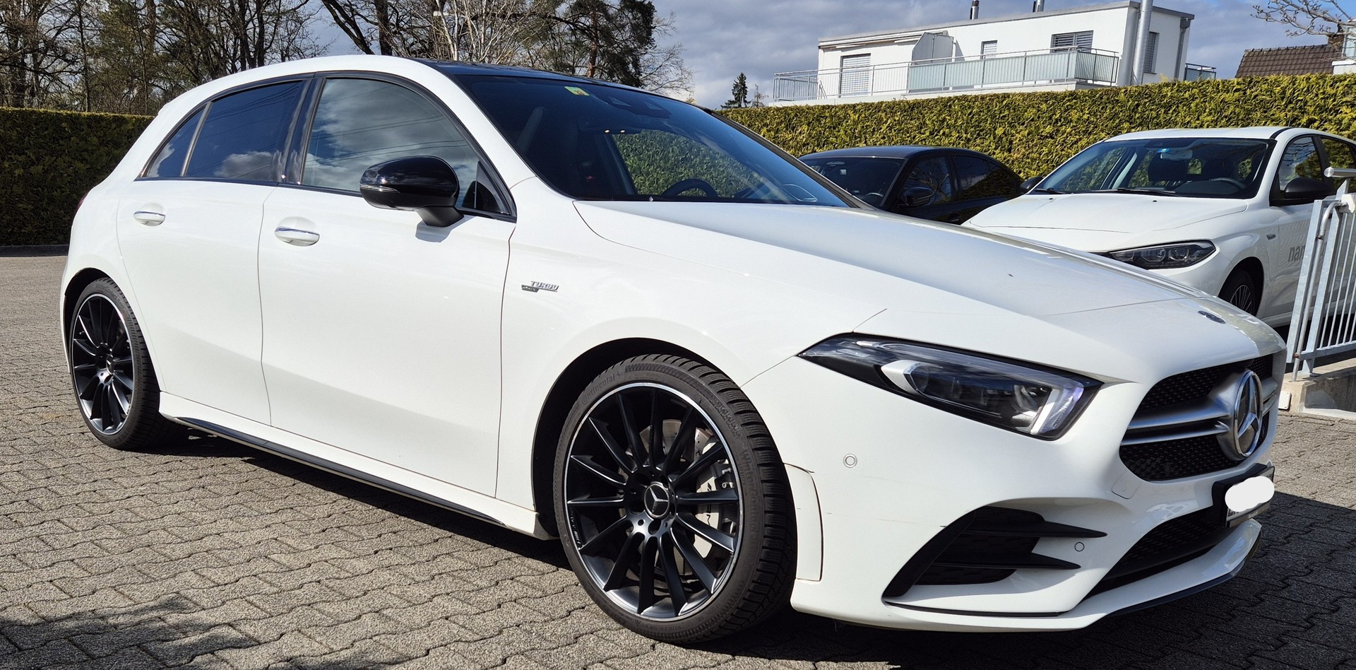 MERCEDES-BENZ A 35 AMG 4Matic Speedshift-image-0