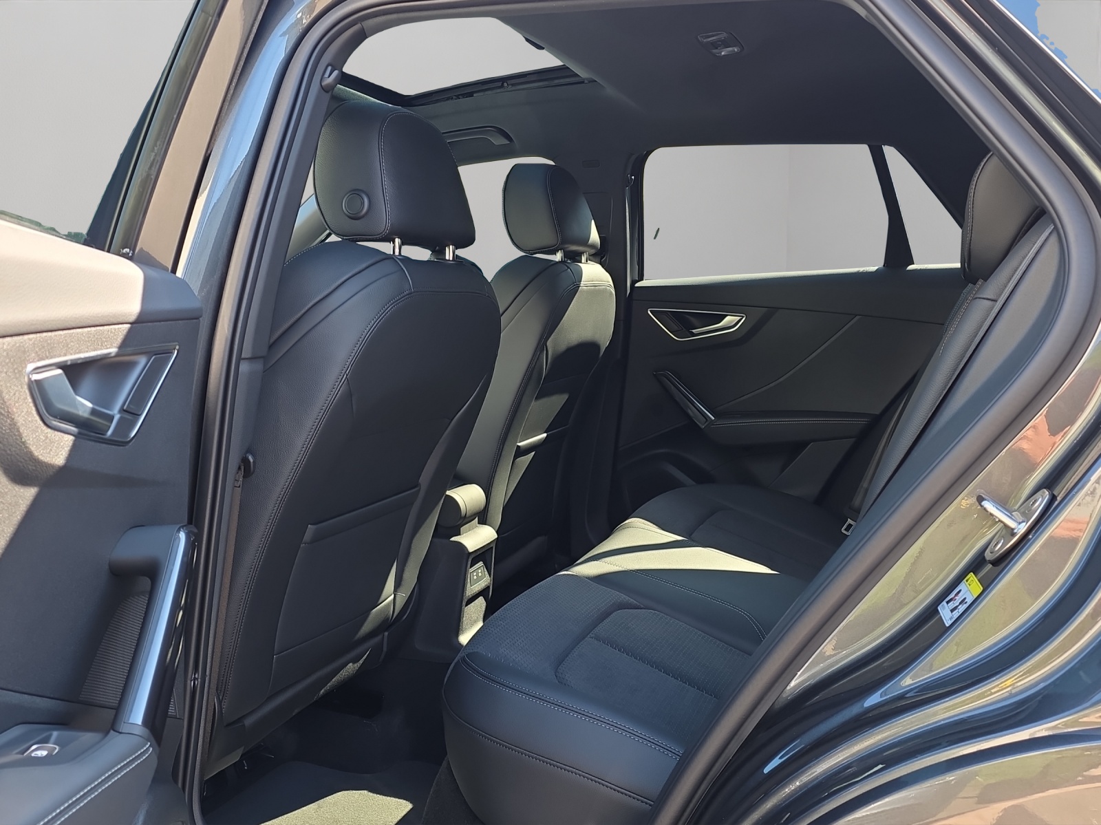AUDI Q2 40 TFSI S line Attraction quattro S-tronic-image-8