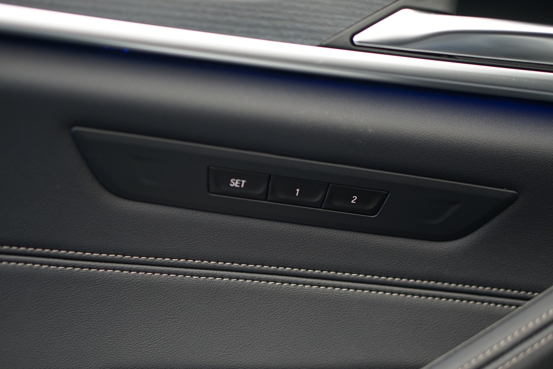 BMW 540d xDrive 48V Touring M Sport Steptronic *CH-Fahrzeug*-image-33