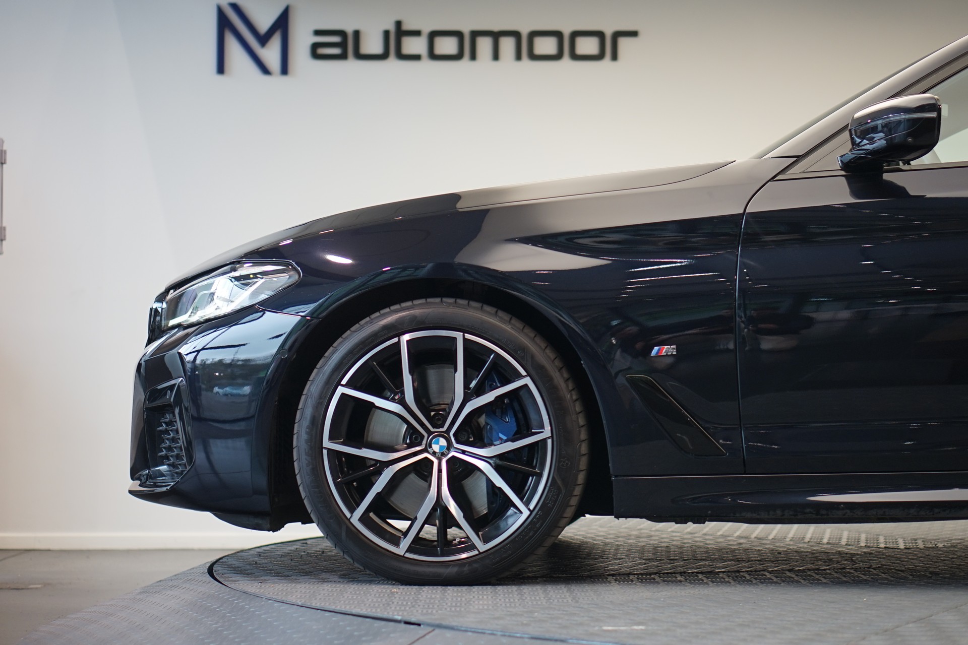BMW 540d xDrive 48V Touring M Sport Steptronic *CH-Fahrzeug*-image-10