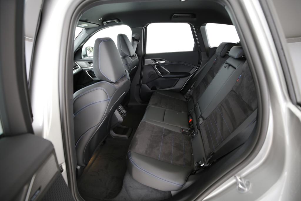 BMW X1 25e xDrive-image-4