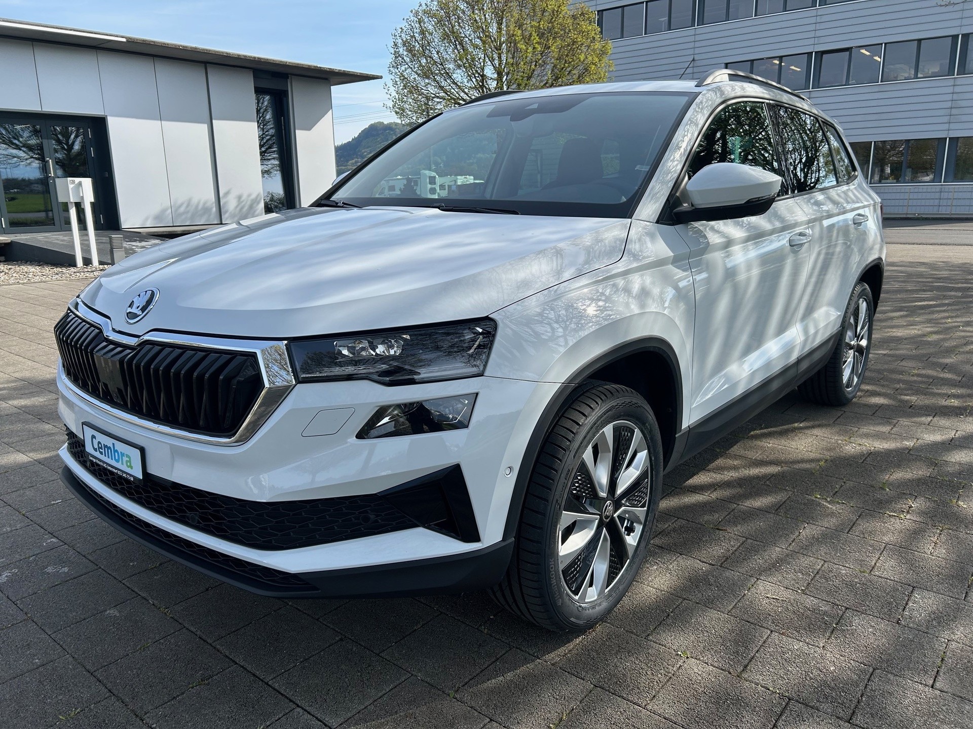 SKODA Karoq 2.0 TDI CR Style 4x4 DSG-image-1