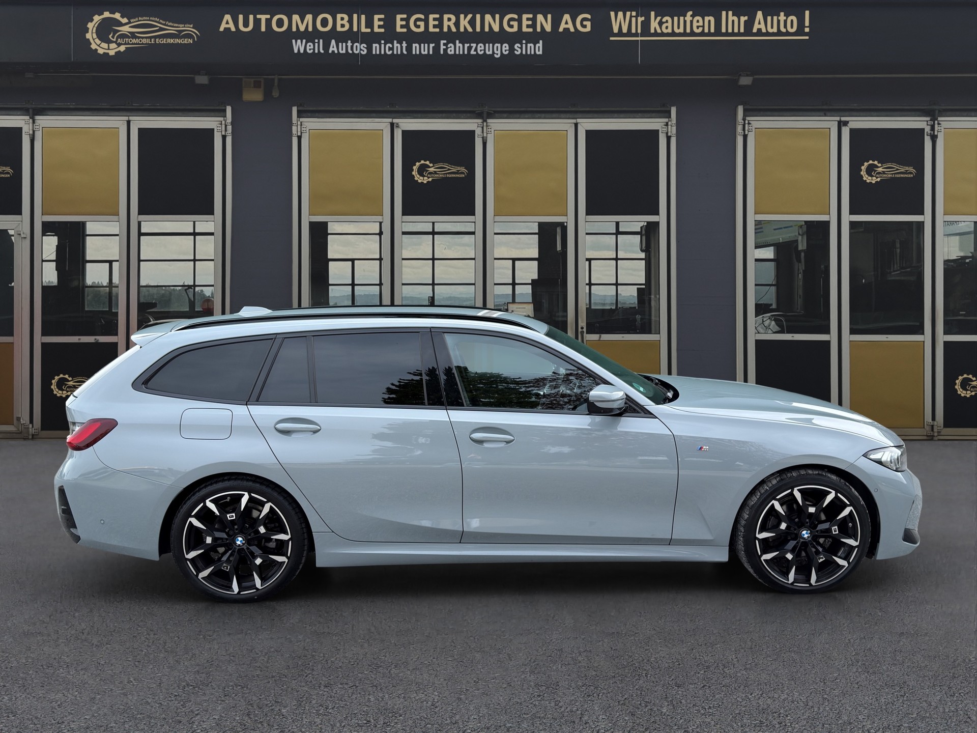 BMW 320d xDrive M Sport SAG Touring-image-3