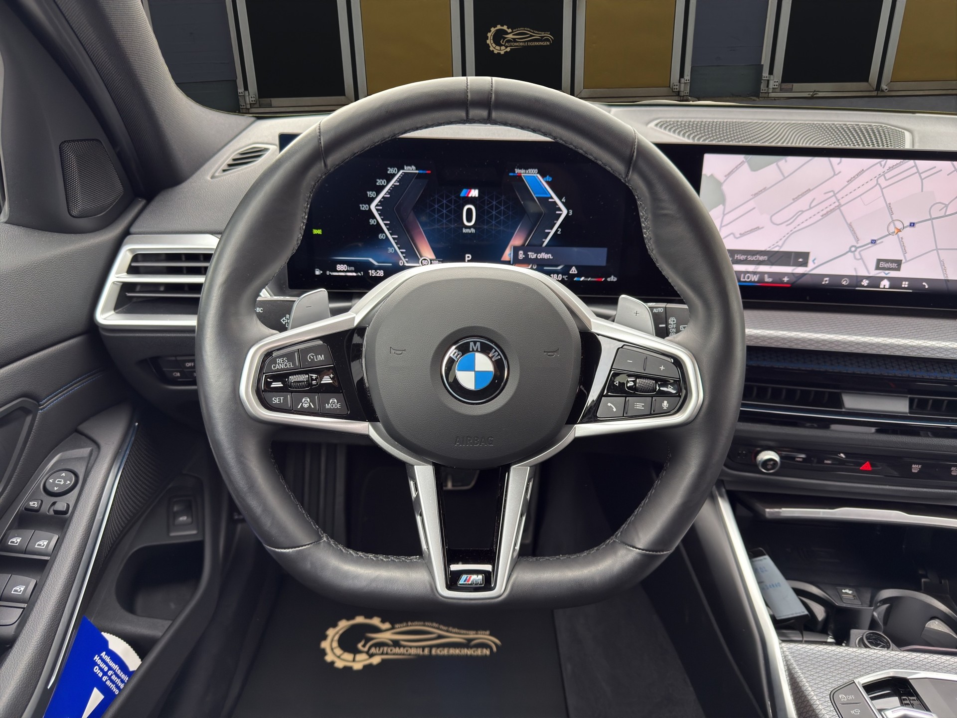 BMW 320d xDrive M Sport SAG Touring-image-11