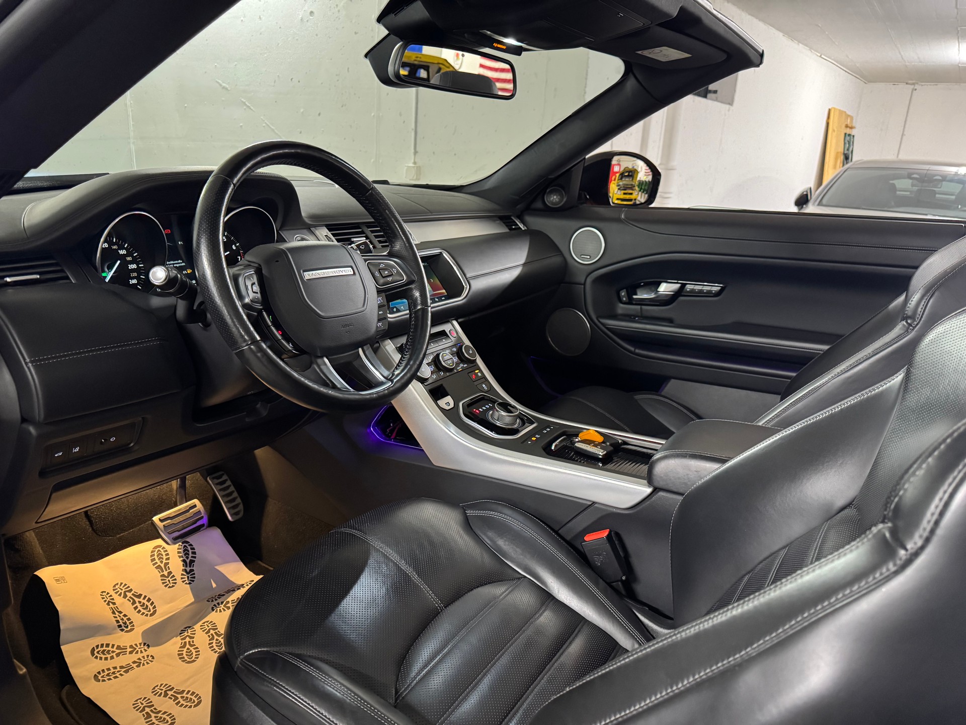 LAND ROVER Range Rover Evoque Convert. 2.0Si4 HSE Dynamic AT9-image-9