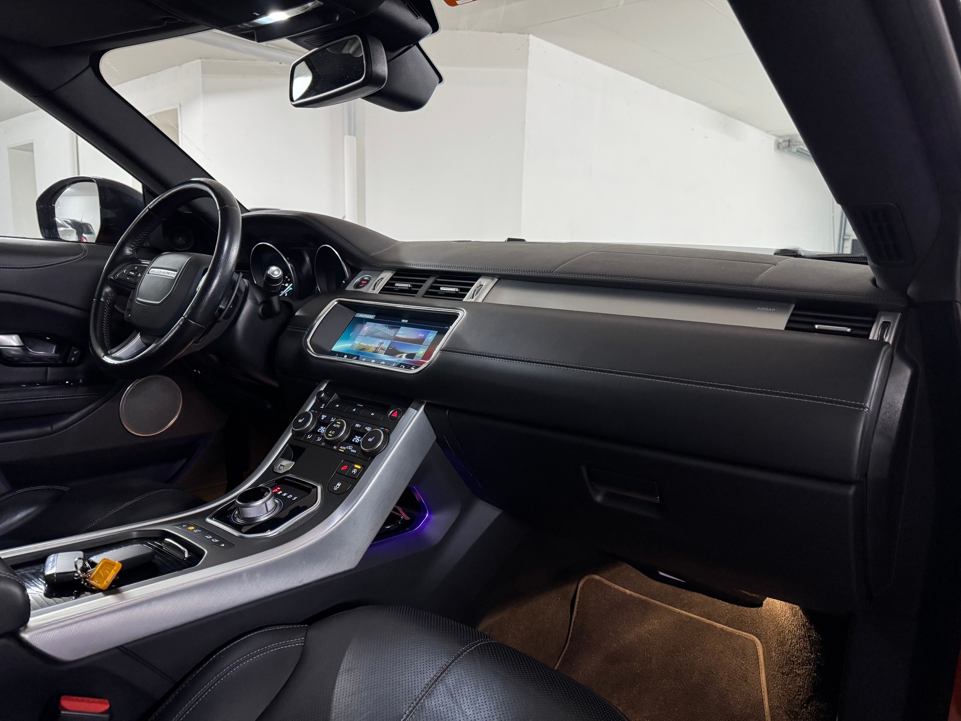 LAND ROVER Range Rover Evoque Convert. 2.0Si4 HSE Dynamic AT9-image-12